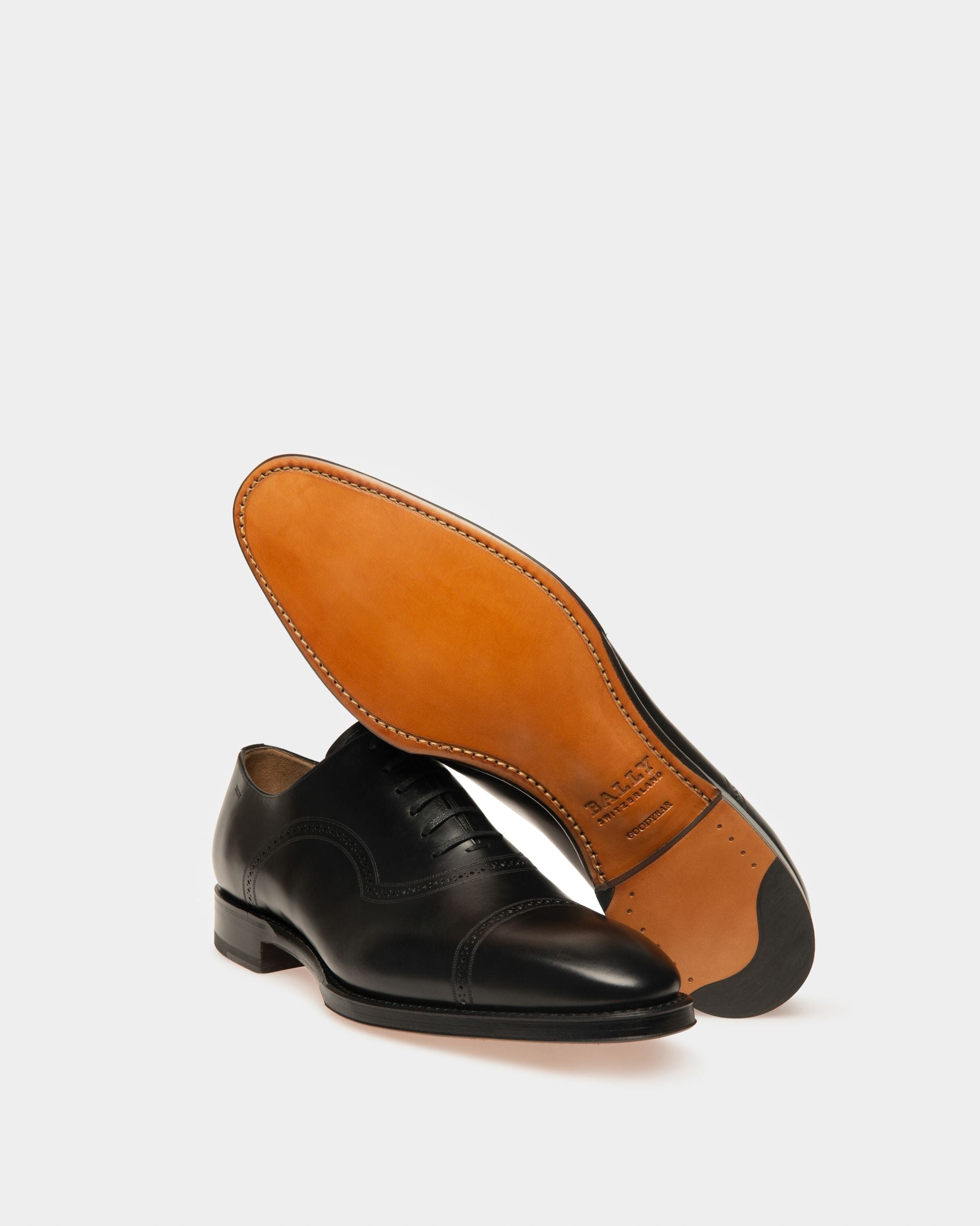 Bally Global - Scanio Men's Leather Oxford Lace-Up Shoe In Black - Black