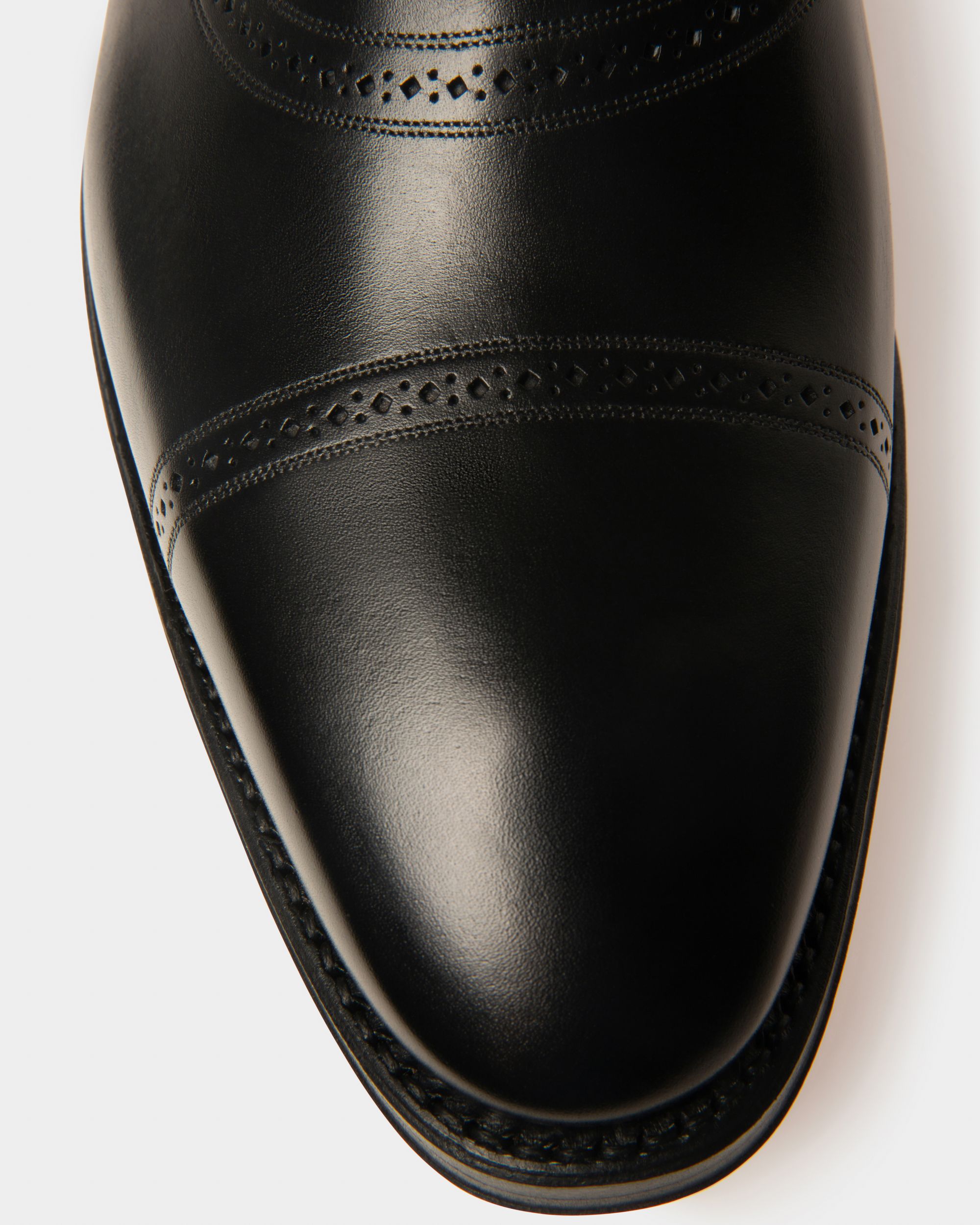 Bally Global - Scanio Men's Leather Oxford Lace-Up Shoe In Black - Black
