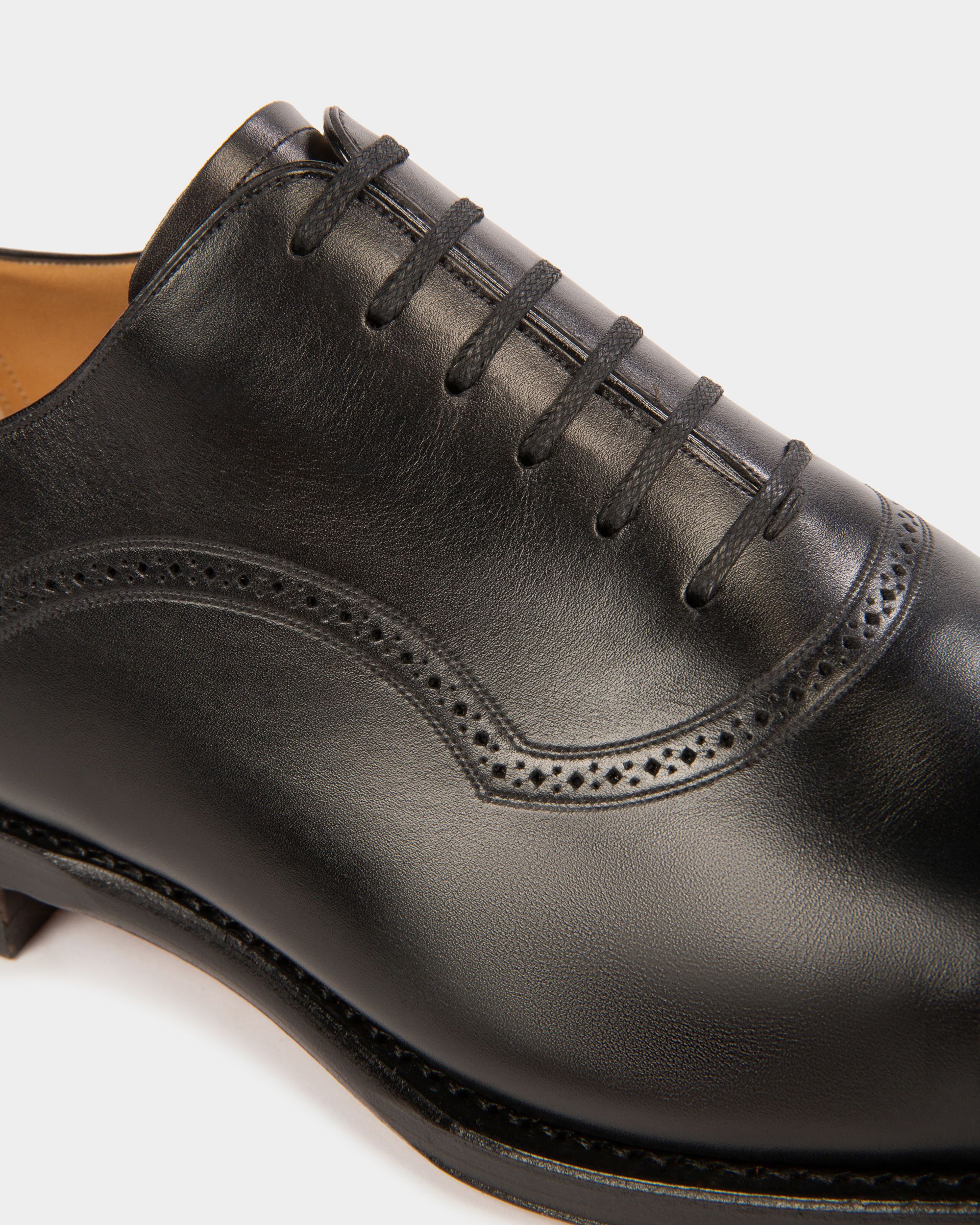 Bally Global - Scanio Leather Oxford Shoes In Black - Black