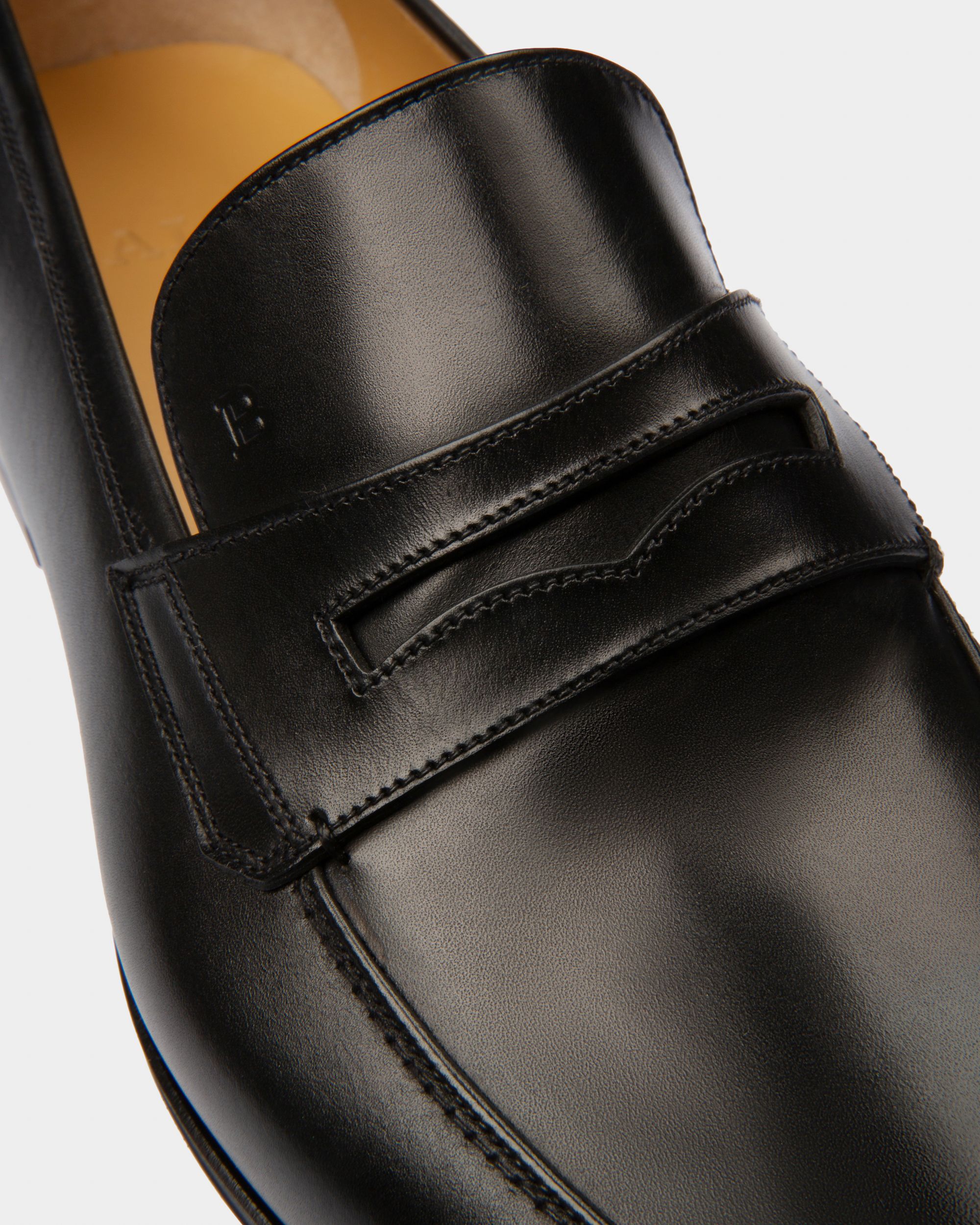 Bally Global - Webb Leather Loafers In Black - Black