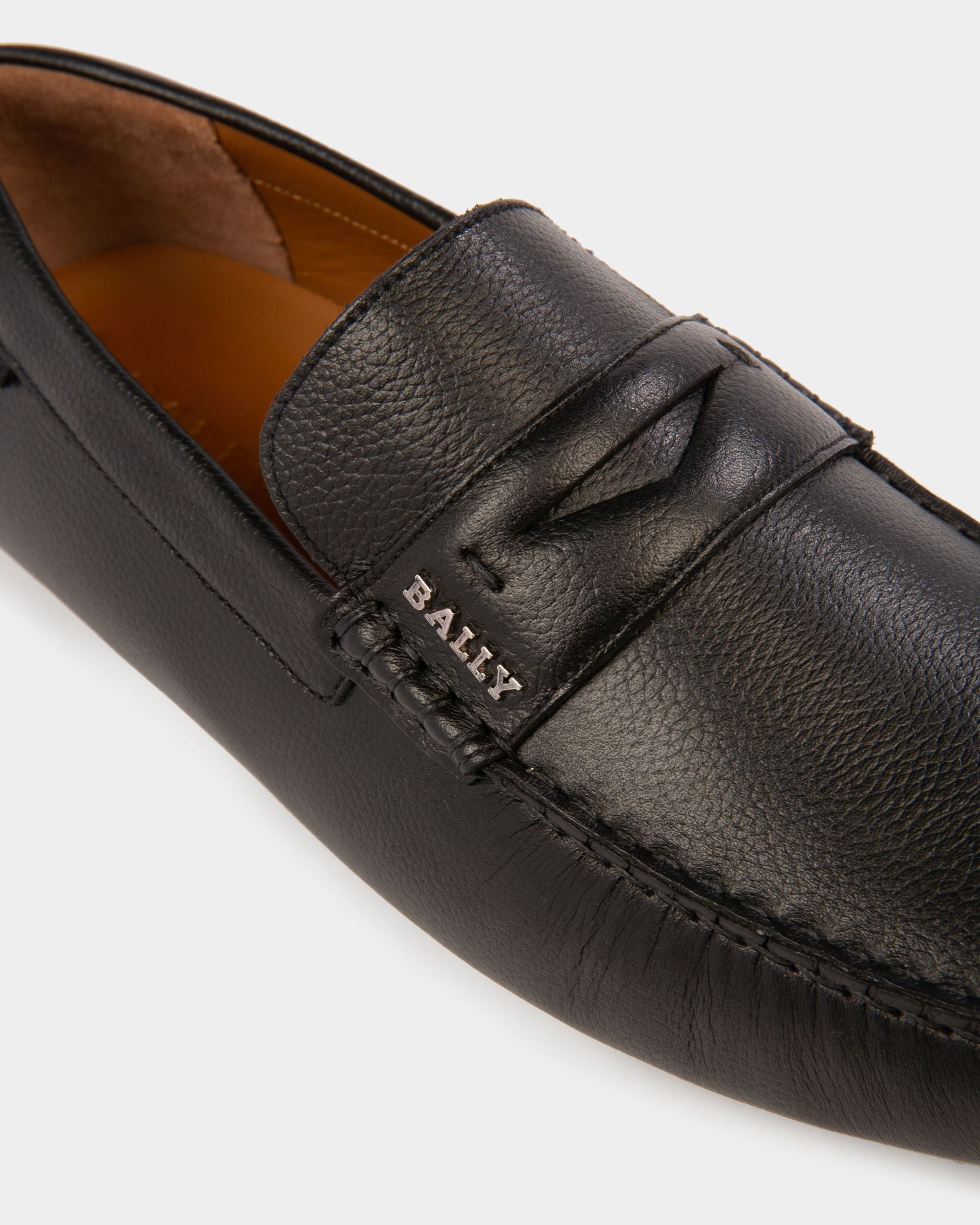 Bally Global - Pavel Leather Drivers In Black - Black