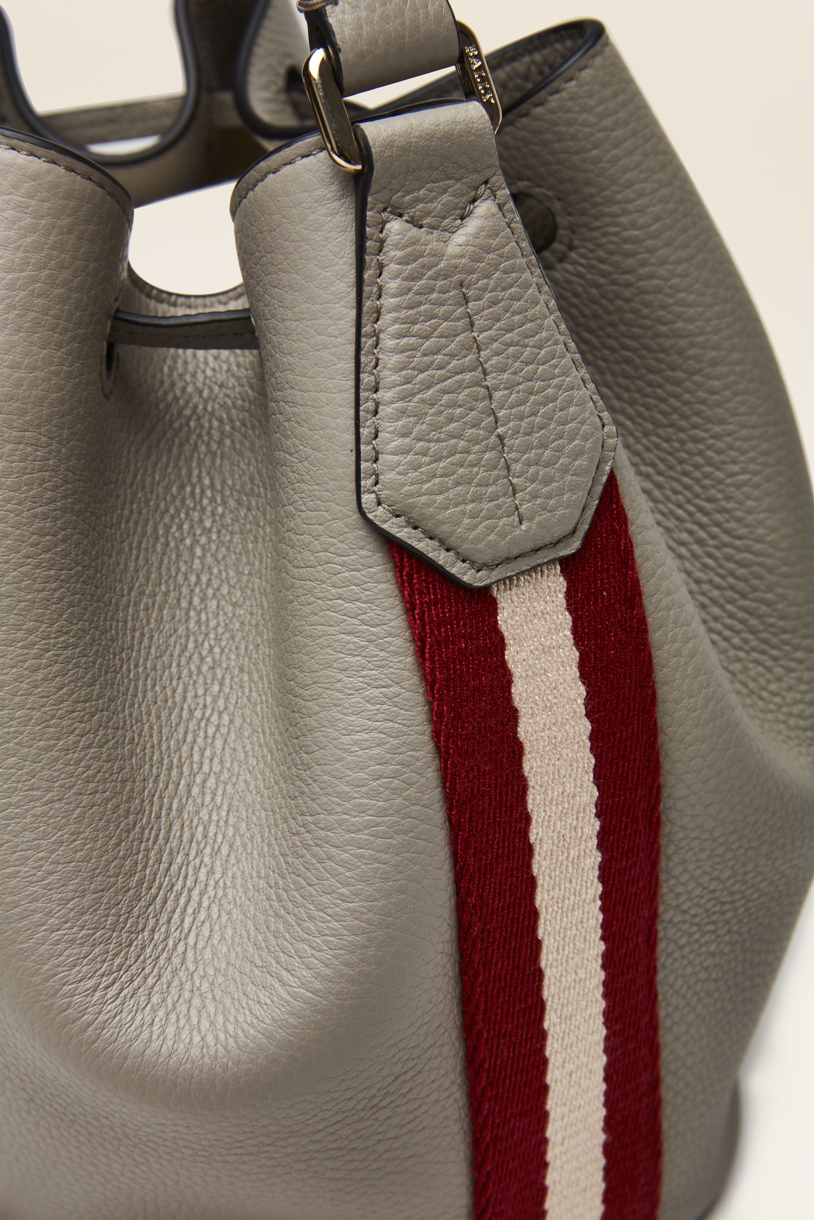Bally Global - Bucket Bag in Taupe Grained Leather - Brown