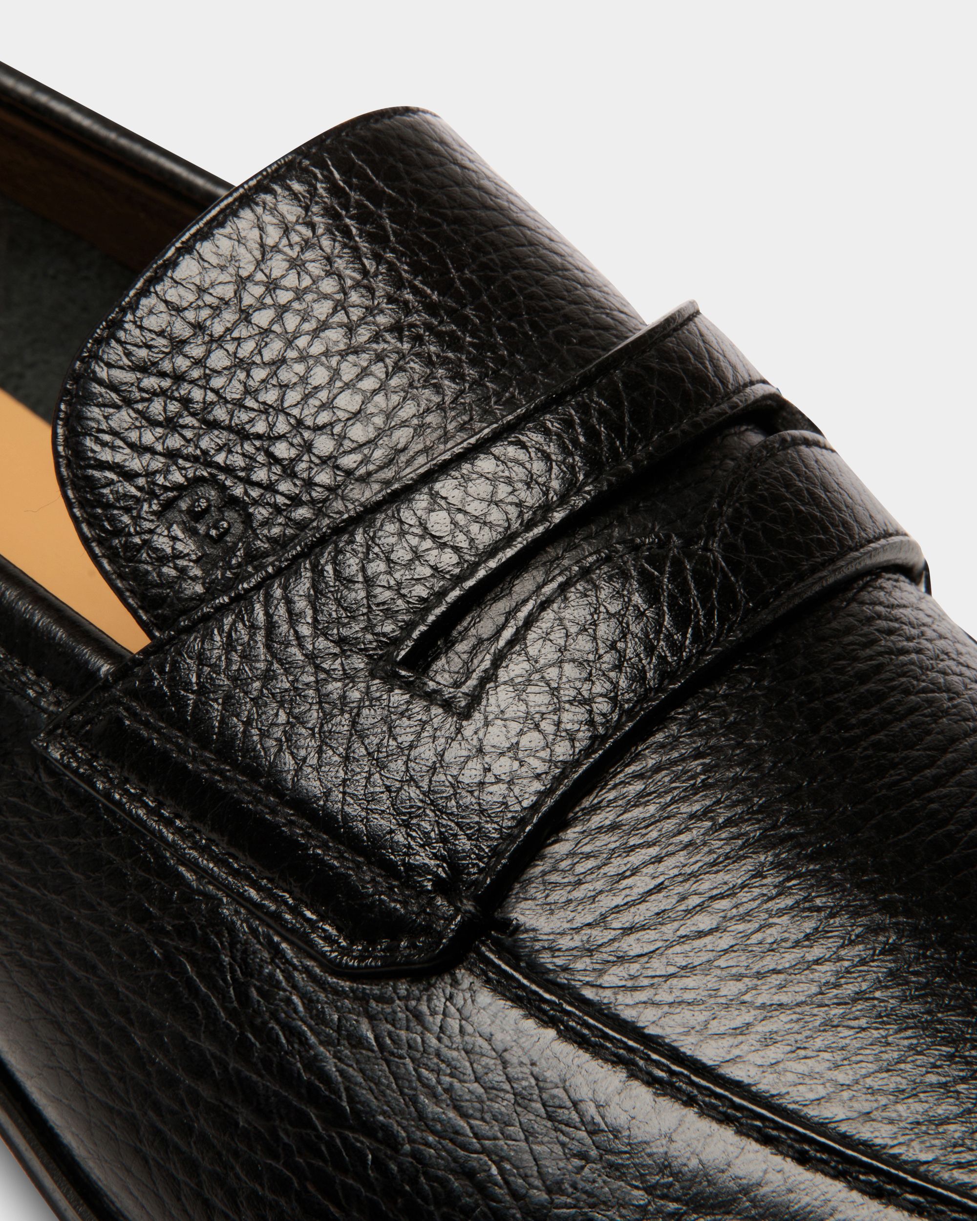 Bally Global - Webb Leather Loafers In Black - Black