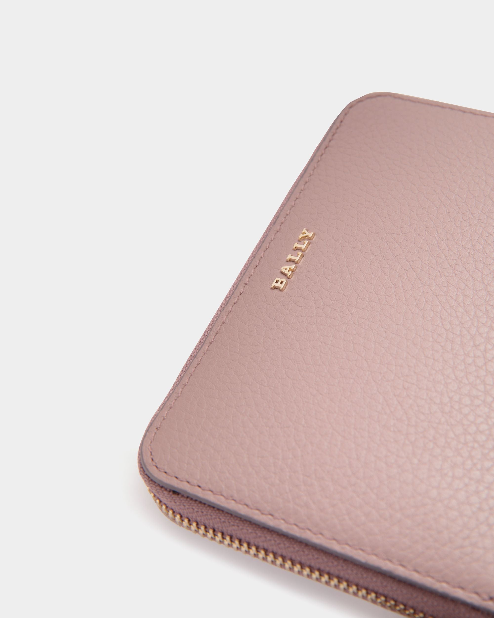 Bally Global - Cartera Con Cremallera De Piel Granulada Rosa - Pink