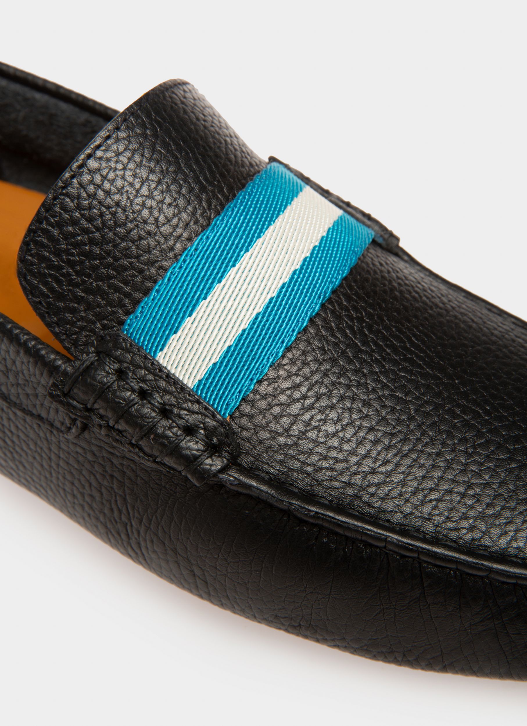 Bally Global - Pilot Driver in Black Grained Leather - Black