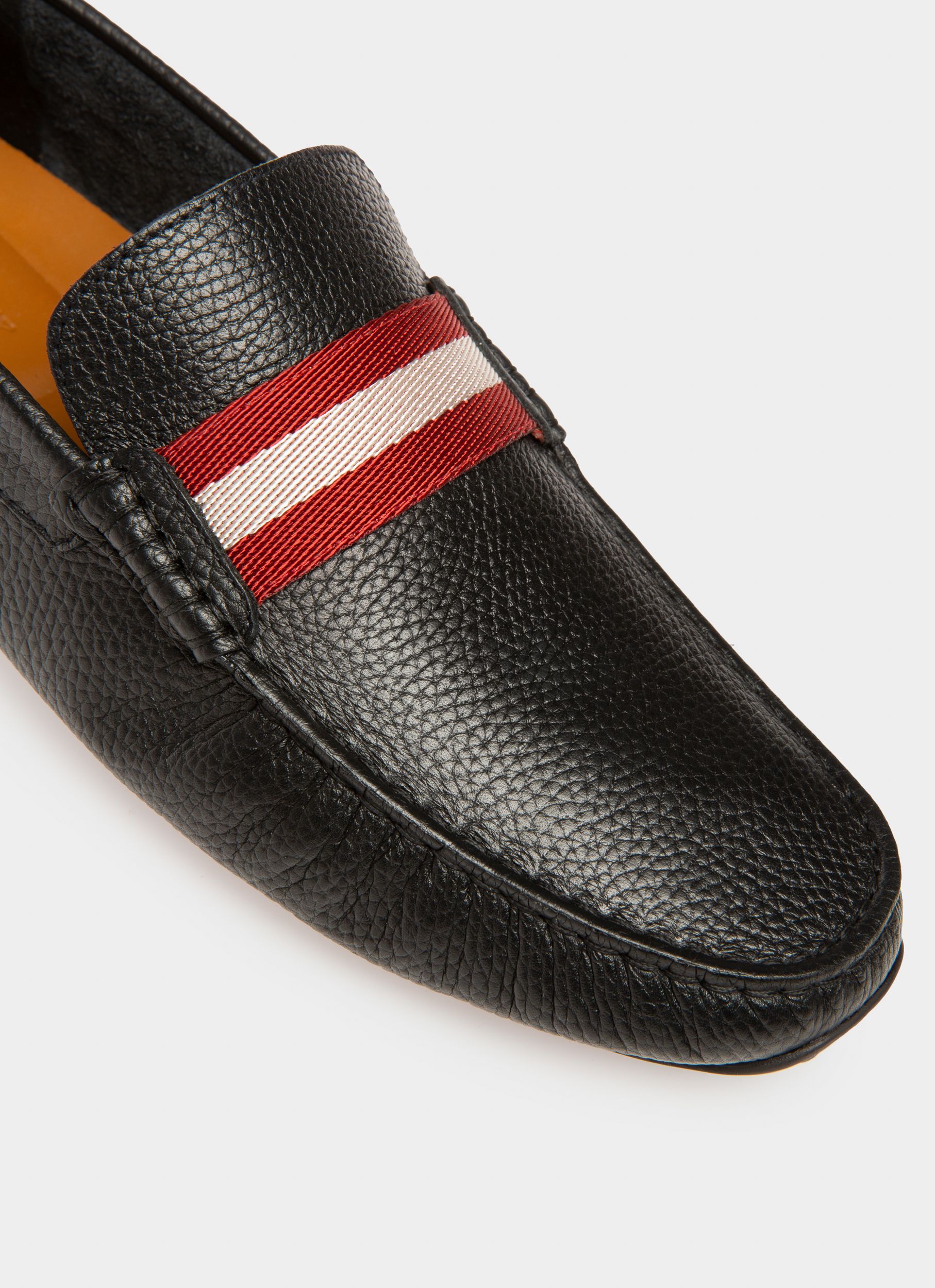 Bally Global - Pilot Driver in Black Grained Leather - Black