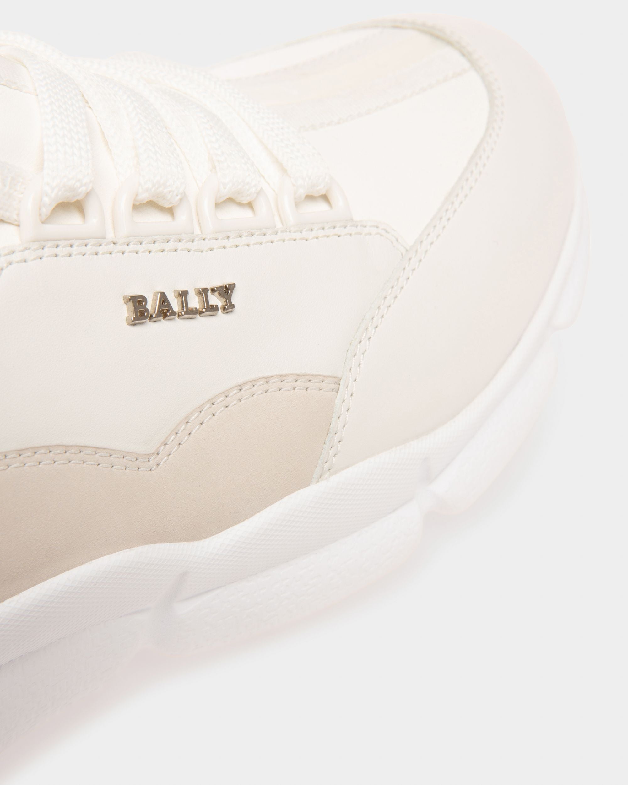 Bally Global - Bally Escapes Passe Partout Leather Sneakers In White - White