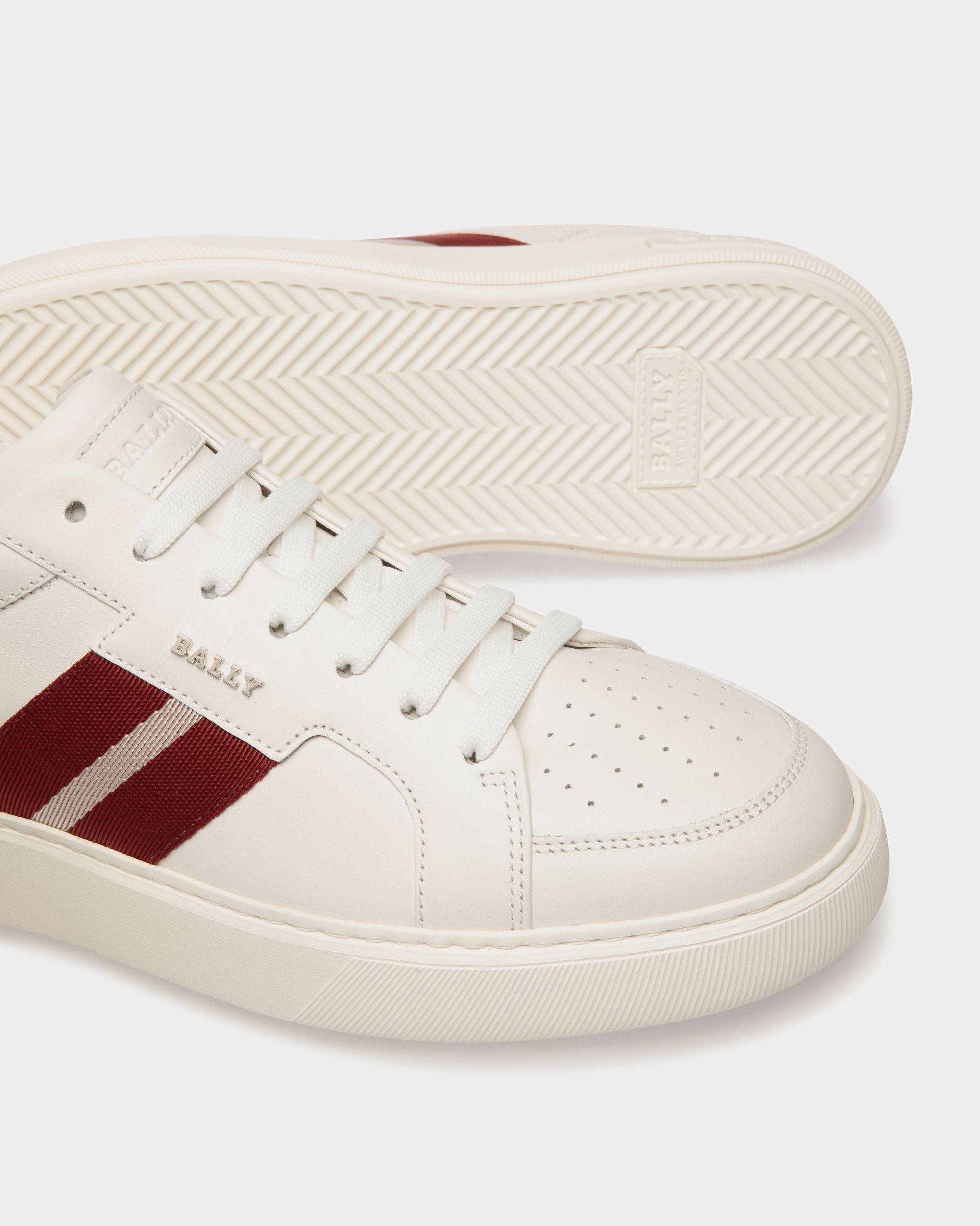 Bally Global - Moony Leather Sneakers In White - Blanco