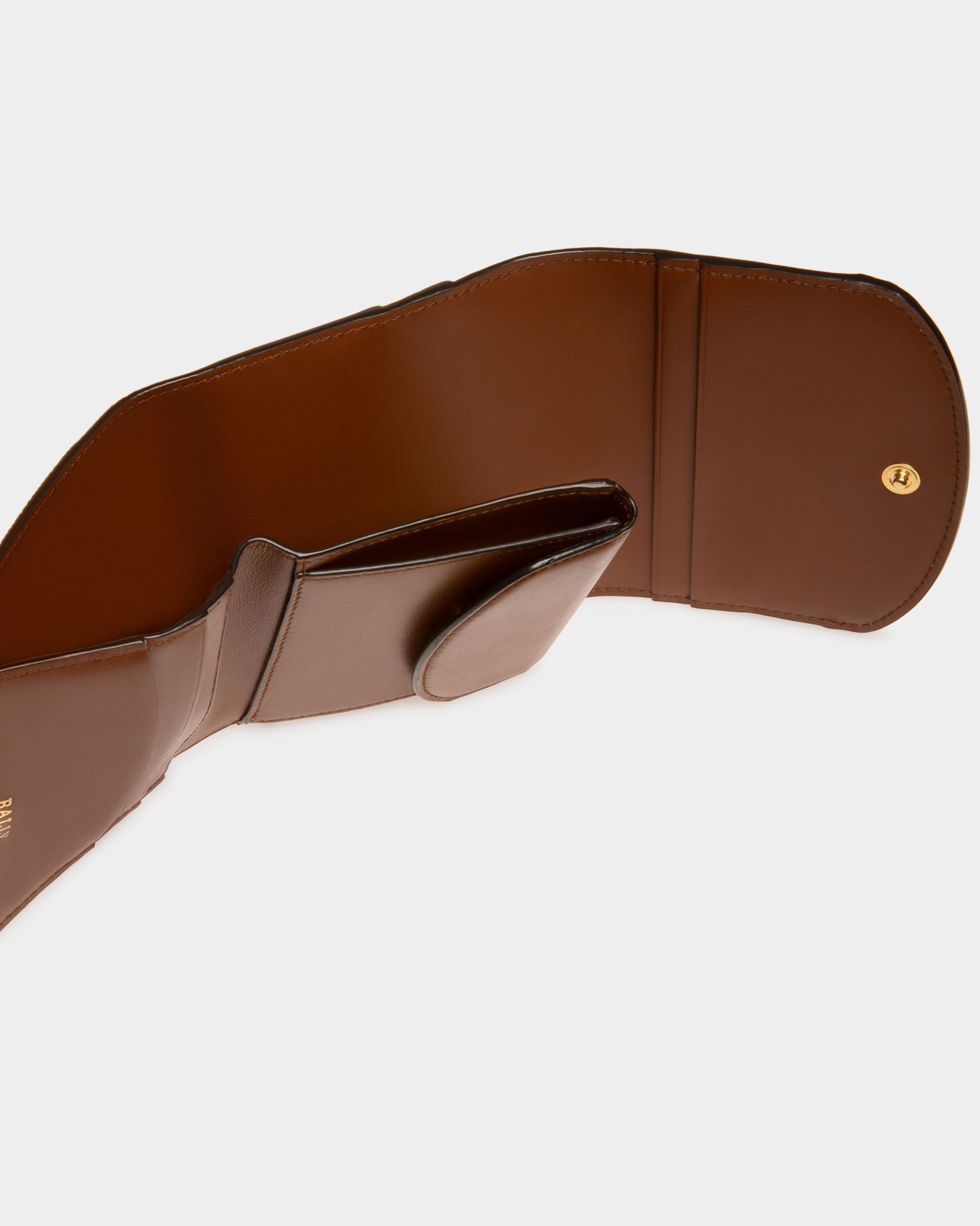 Bally Global - Blessy Tpu Wallet In Brown - Brown
