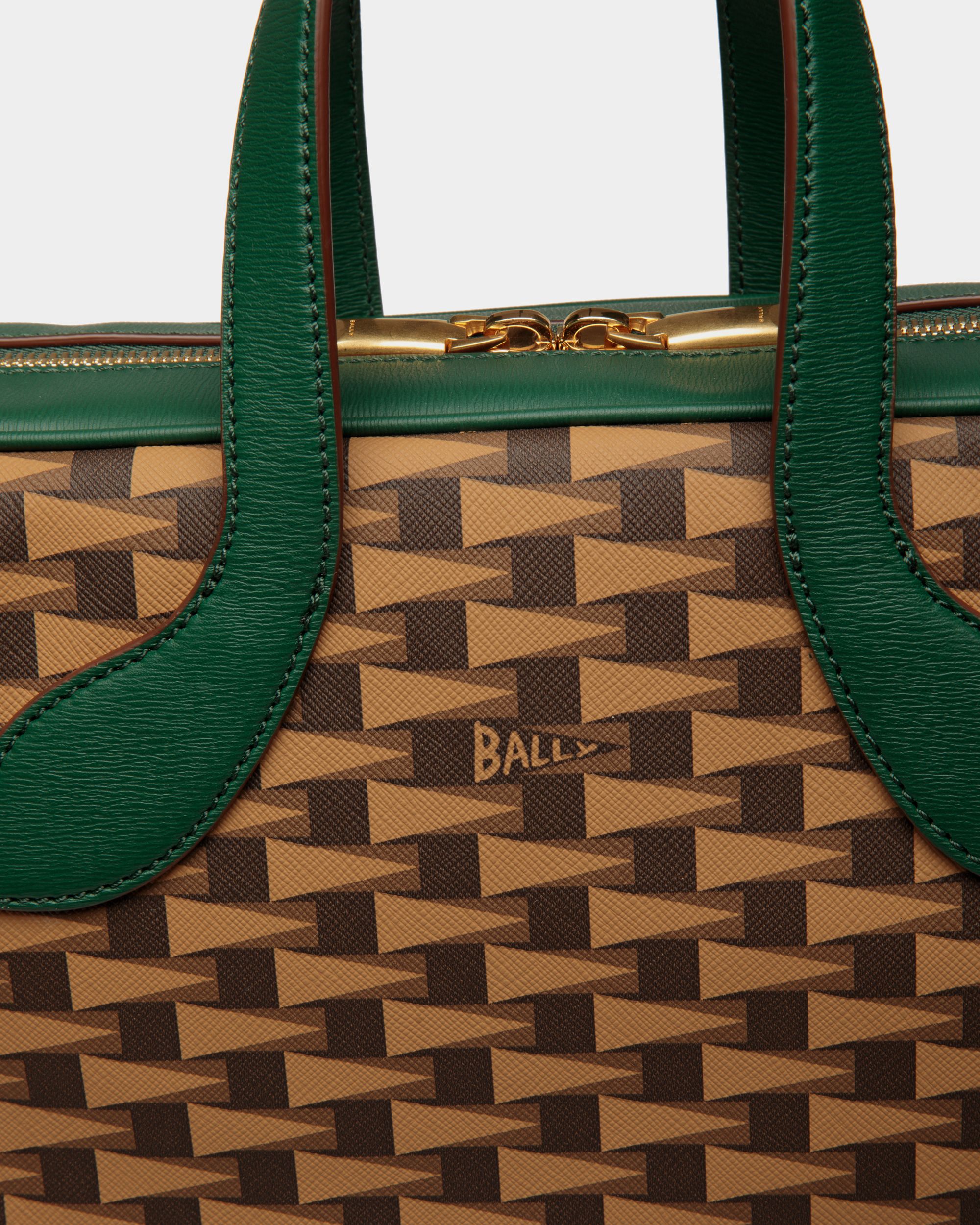 Bally Global - Pennant Briefcase In Desert TPU And Kelly Green Leather - Marrón