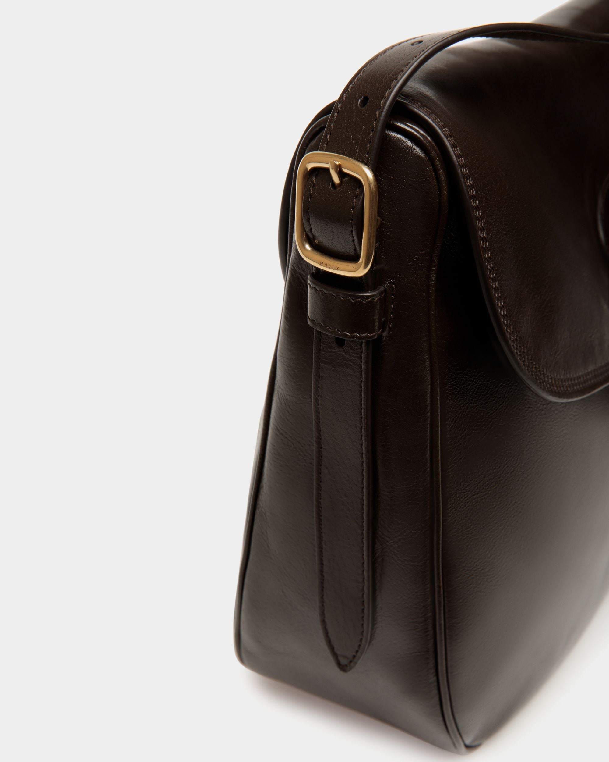 Bally Global - Sac À Bandoulière Beckett En Cuir Ebano - Marron