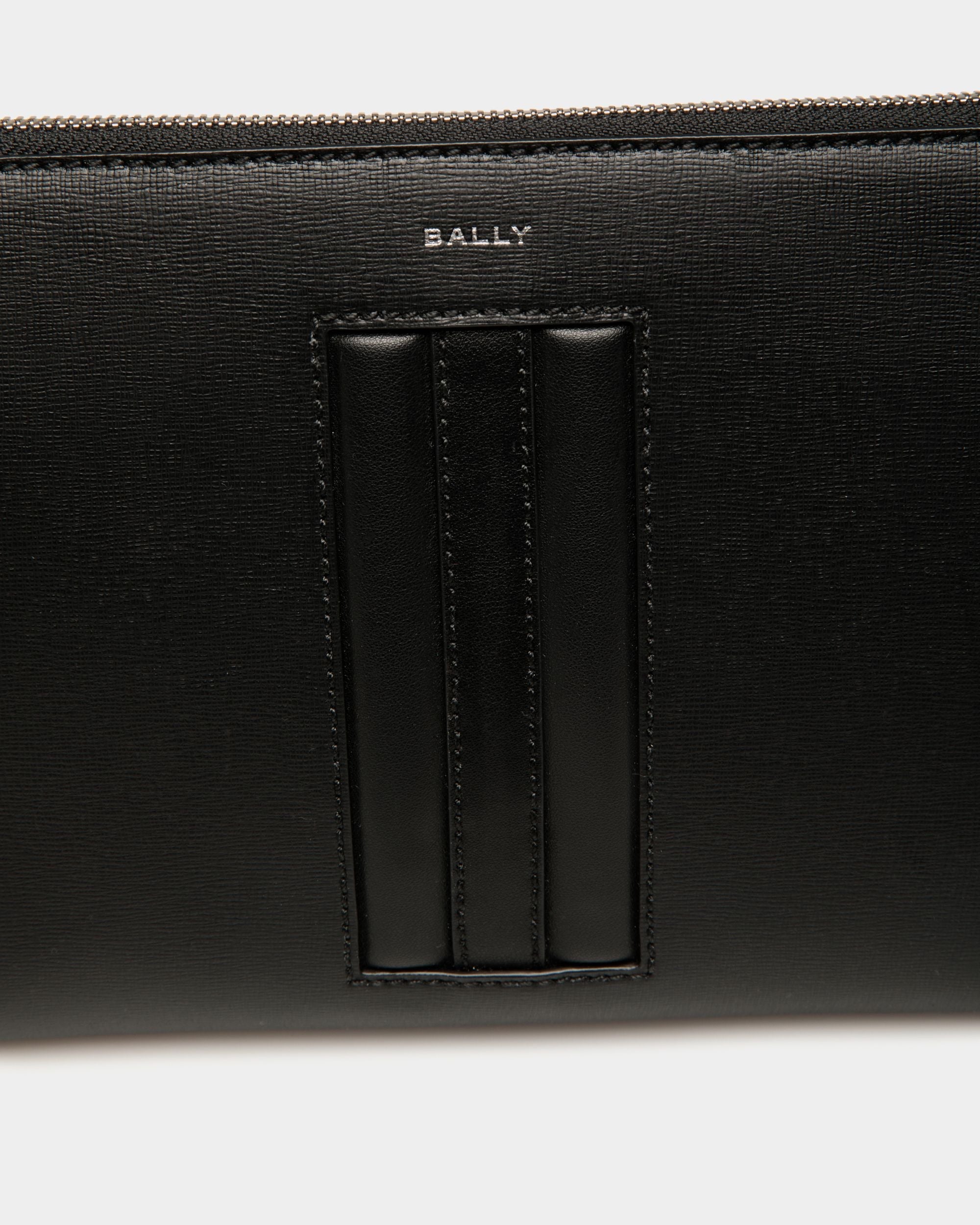 Bally Global - Mythos Pouch In Black Recycled Leather - Black
