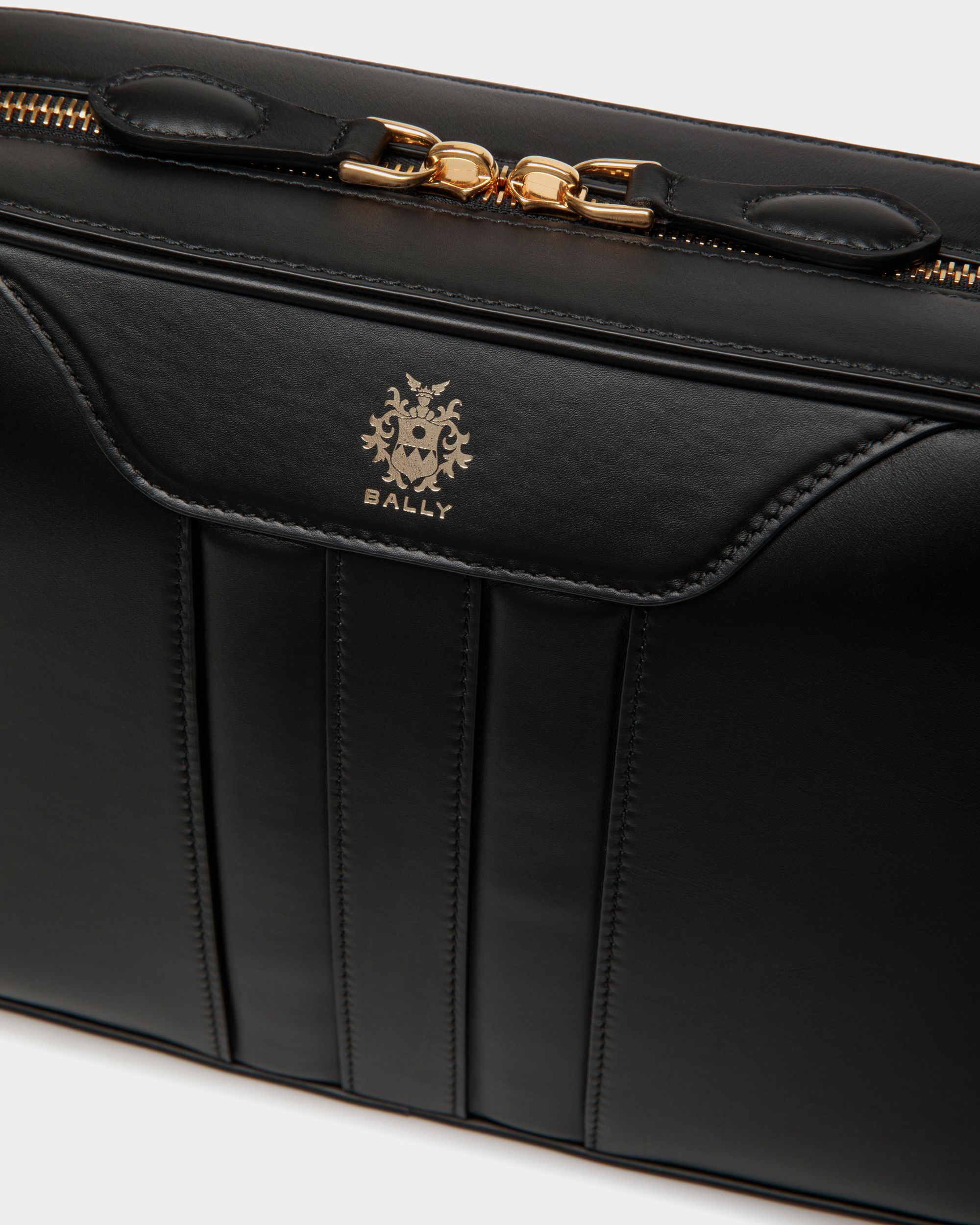 Bally Global - Beckett Crossbody Bag In Black Leather - Black