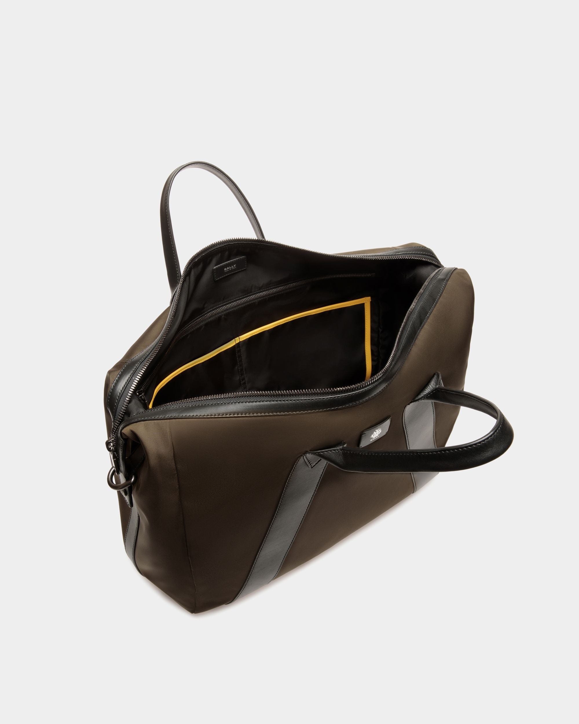 Bally Global - Bolsa De Fin De Semana Adrien Brody Travel Collection De Nailon Military Green Y Negro - Verde