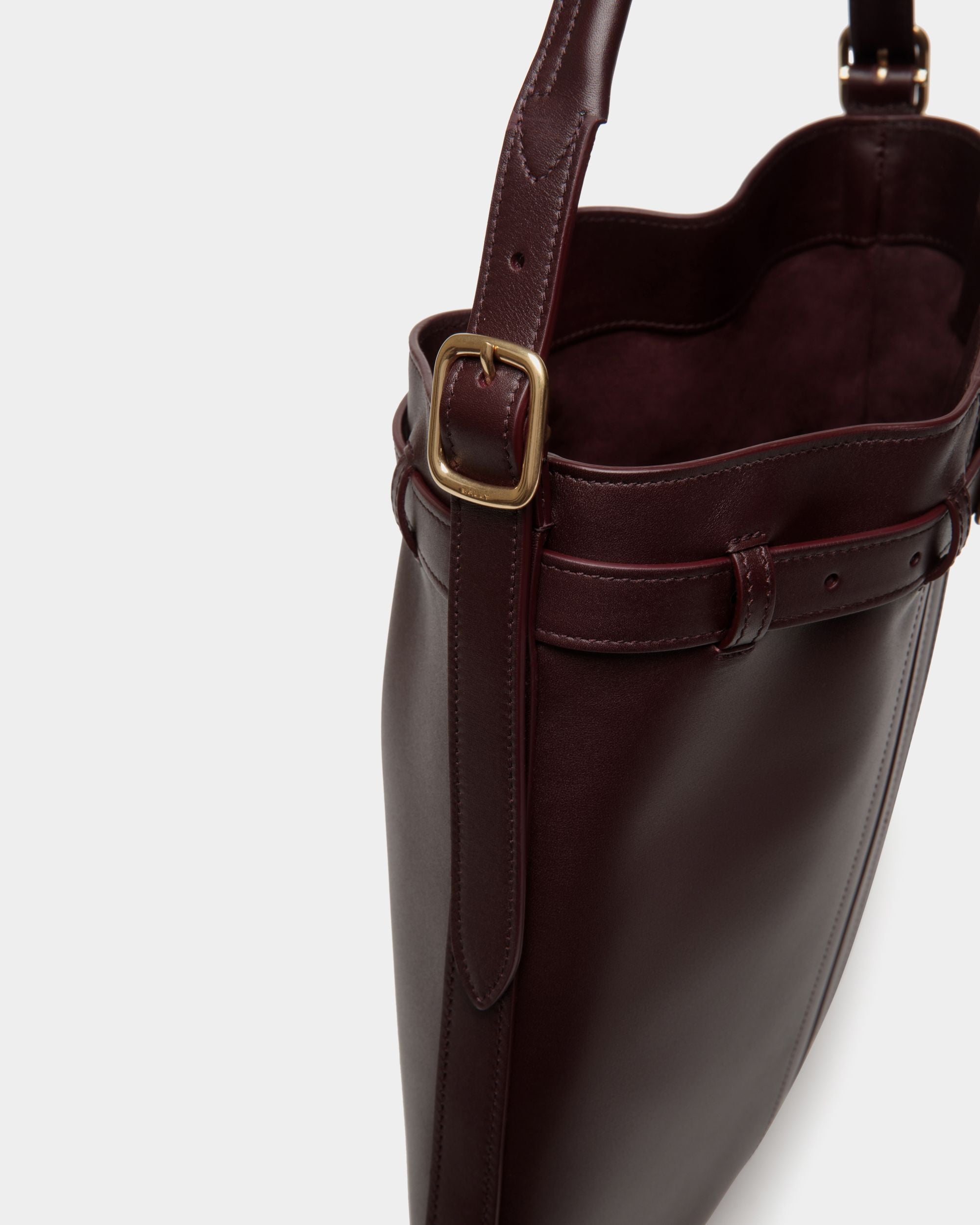 Bally Global - Beckett Crossbody Bag In Deep Burgundy Leather - Burgundy