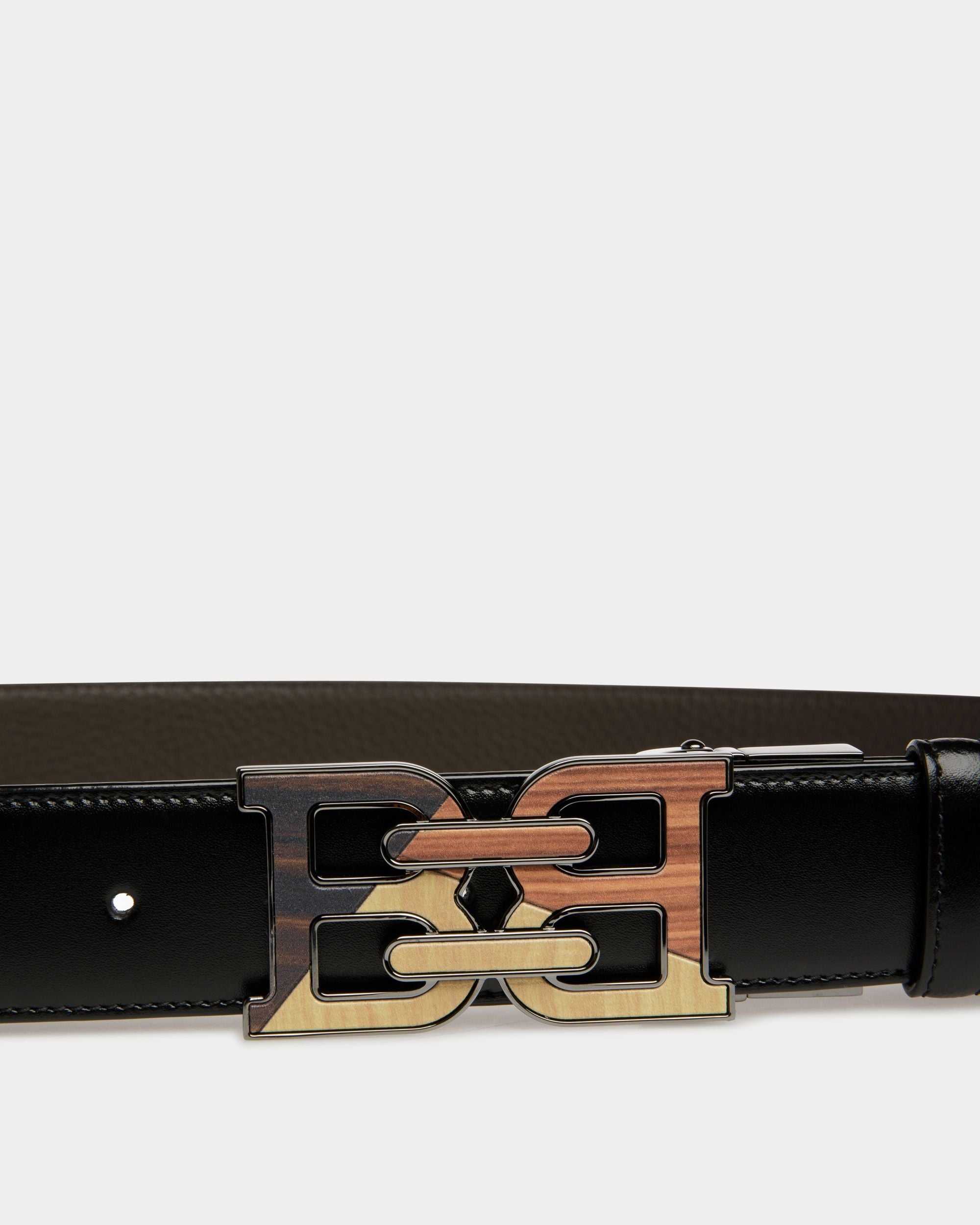 Bally Global - Bally Iconic Buckle Adjustable-Reversible Belt In Black Leather - Black