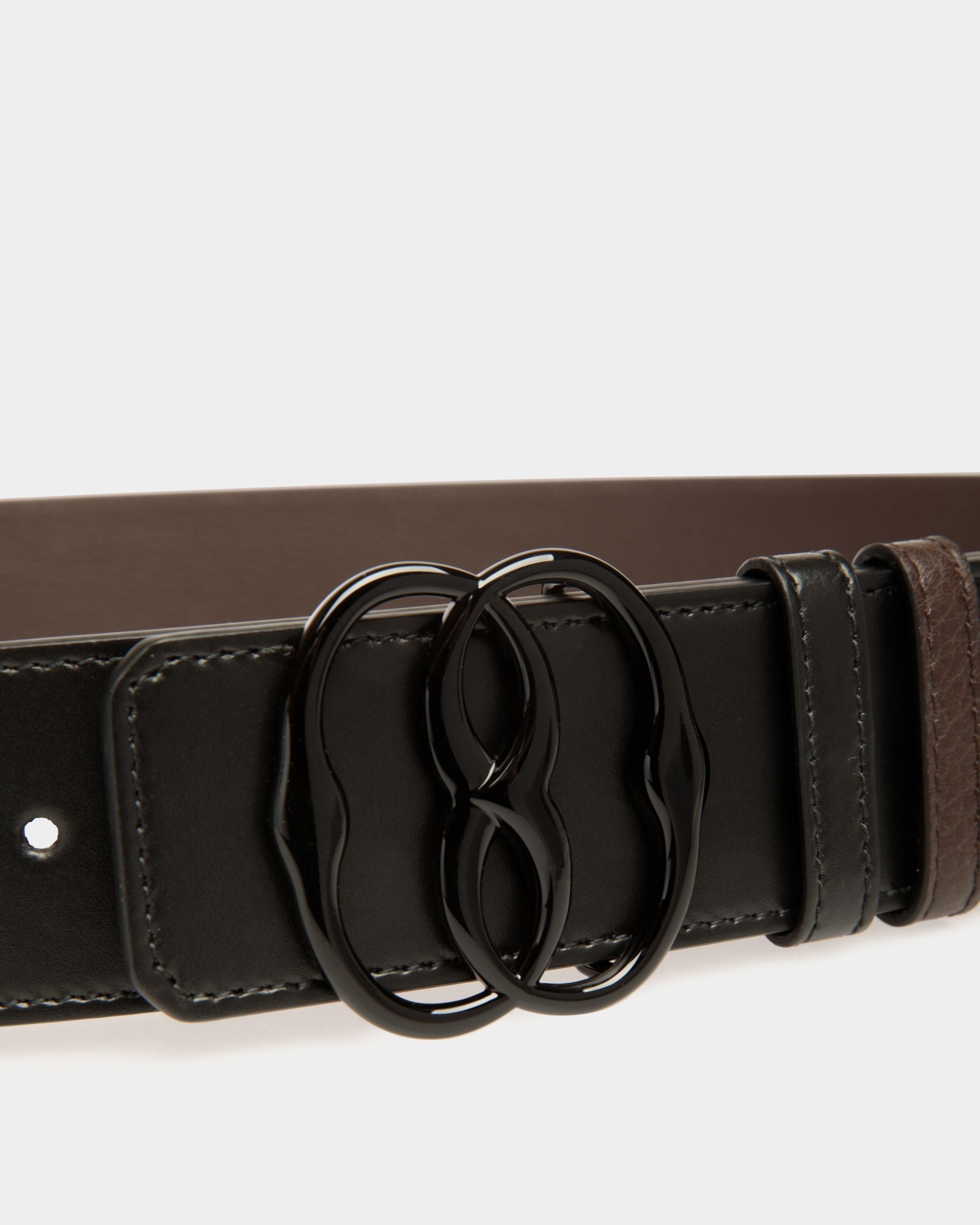 Bally Global - Emblem 40mm Reversible Belt in Ebano and Black Leather - Multicolor