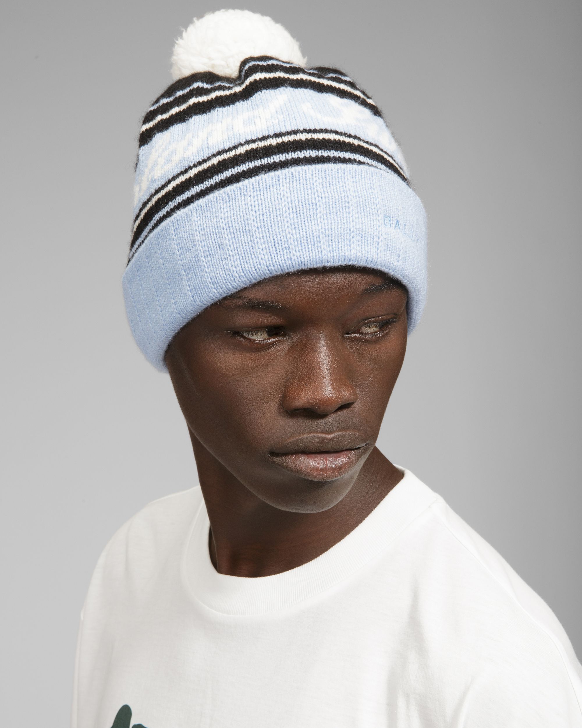 Bally Global - Bonnet Switzerland En Laine Jacquard Bleu Clair Et Noir - Multicolore