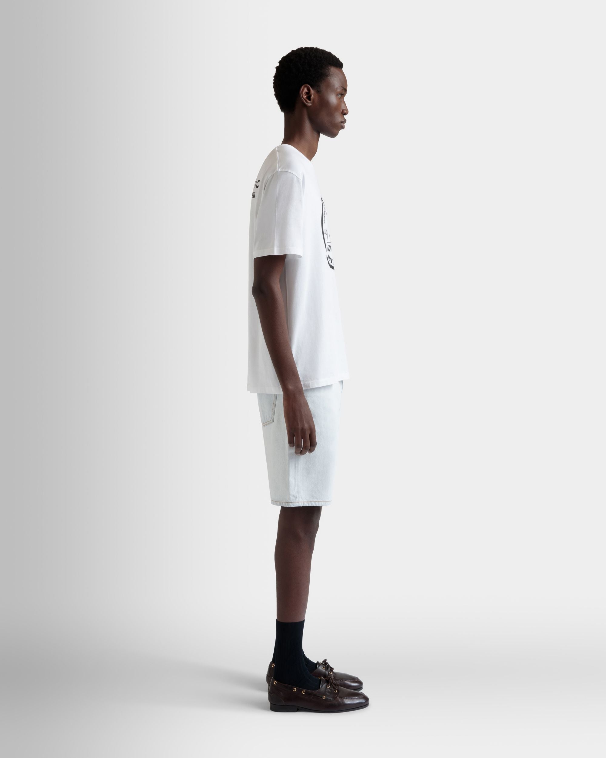 Bally Global - DJ Leo Mas x Bally T-Shirt in White Cotton with an Amnesia Print - Blanco