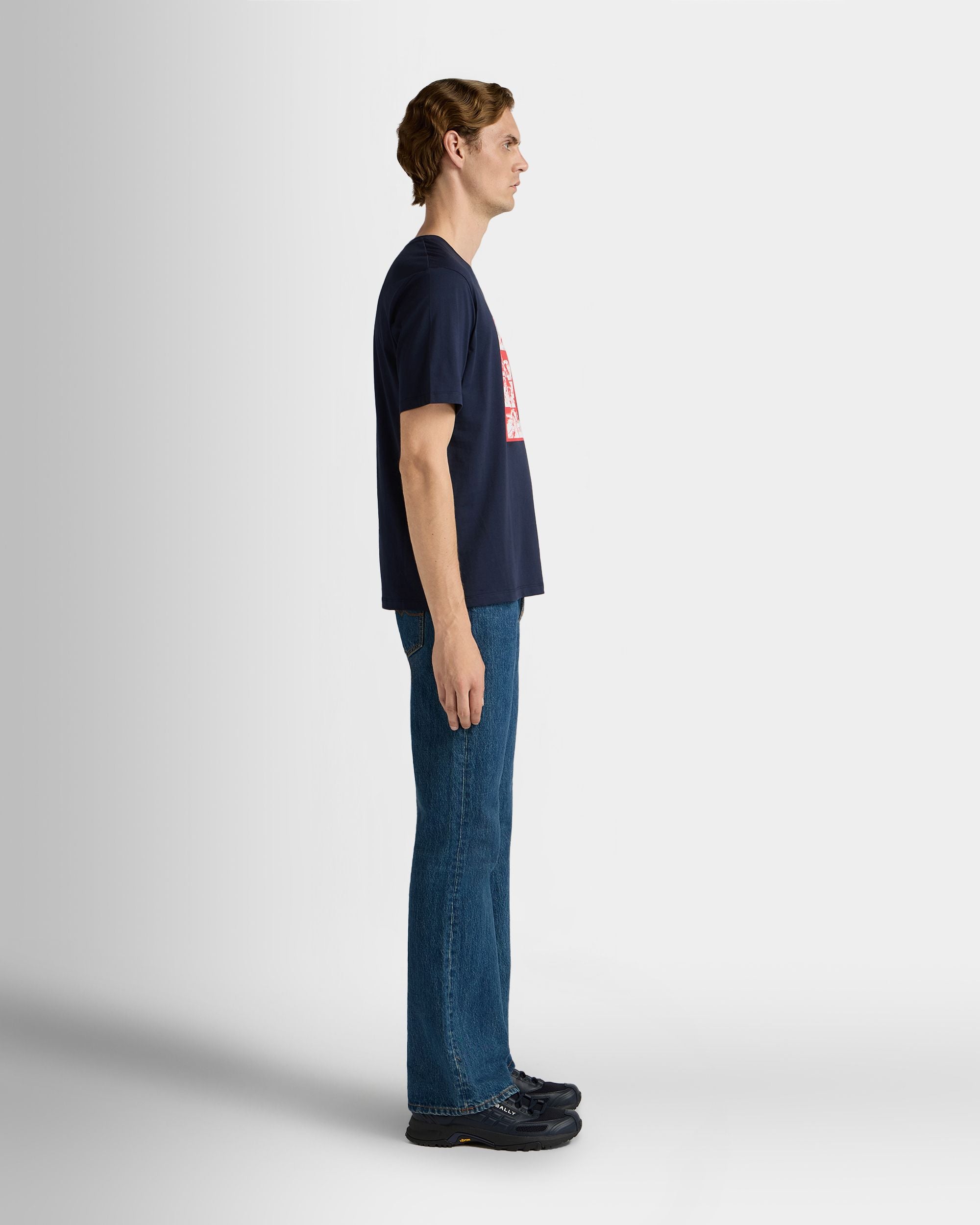 Bally Global - T-Shirt in Navy Blue Cotton With Mountain Graphics - Blue