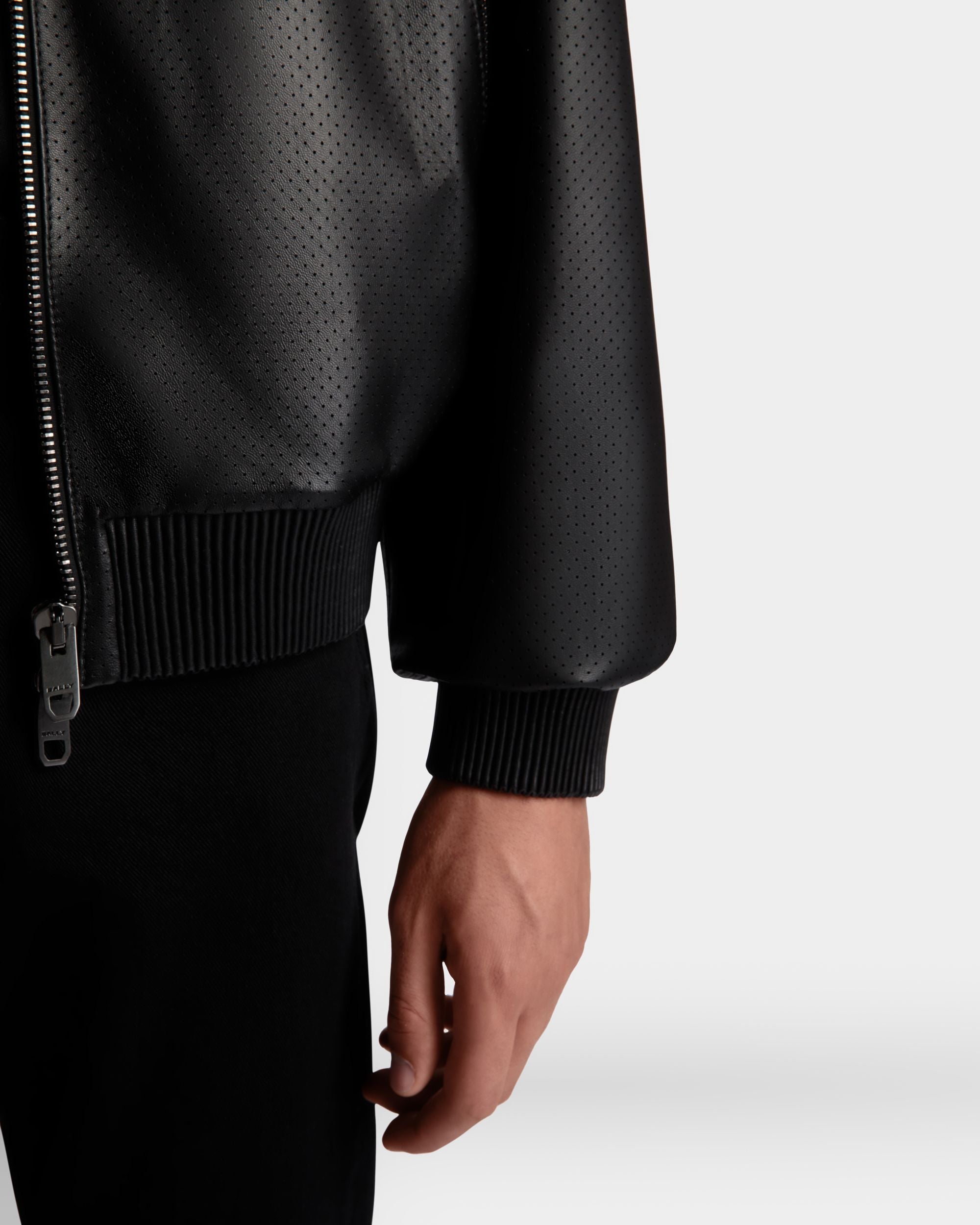 Bally Global - Adrien Brody Travel Collection Blouson In Black Leather - Negro