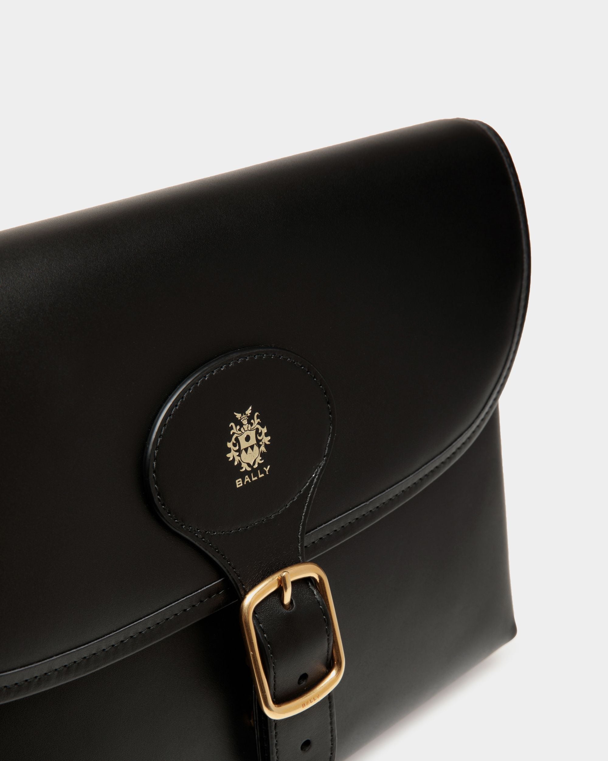 Bally Global - Beckett Pochette in Black Leather - Black