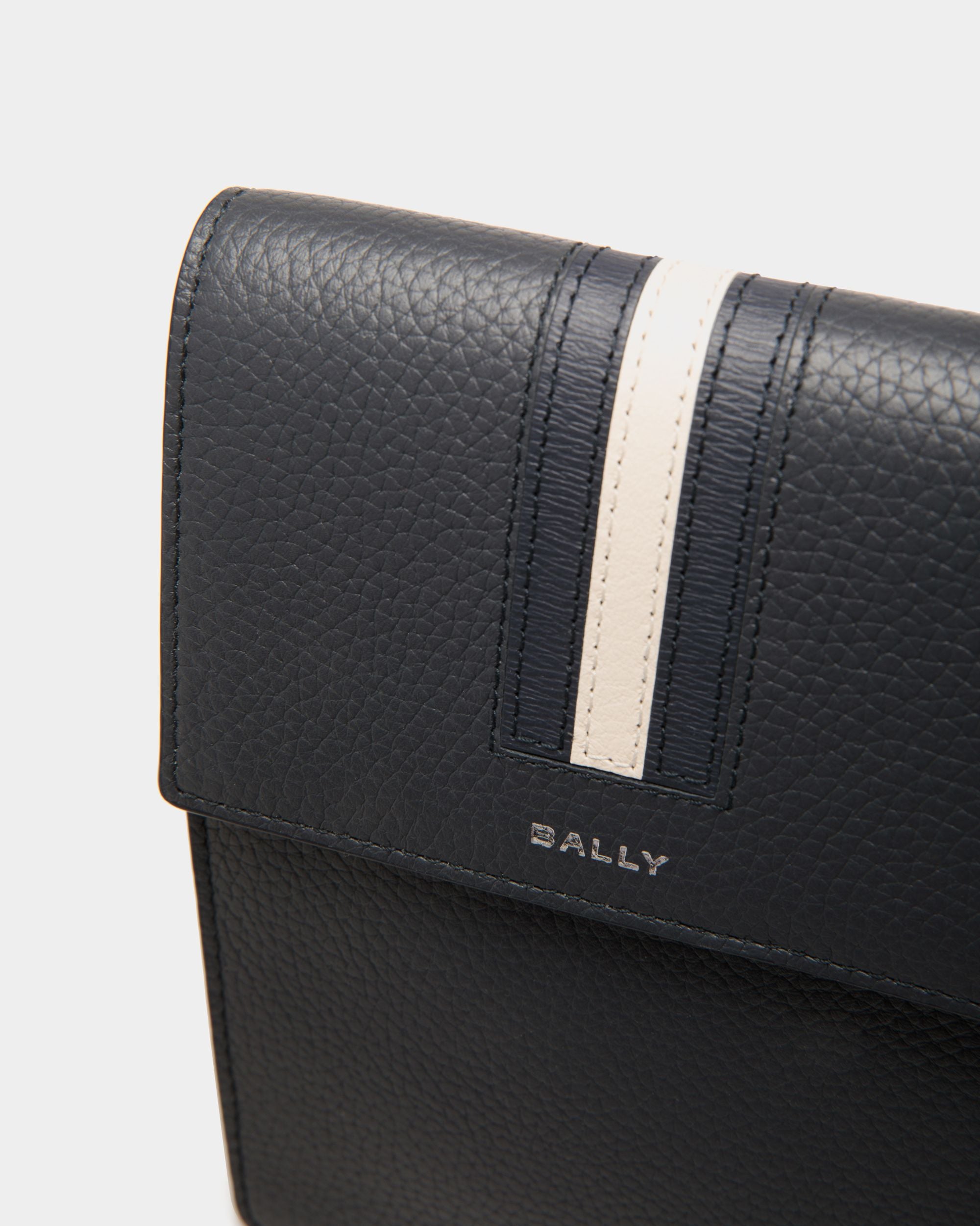 Bally Global - Ribbon Phone Wallet In Blue Grained Leather - Blue