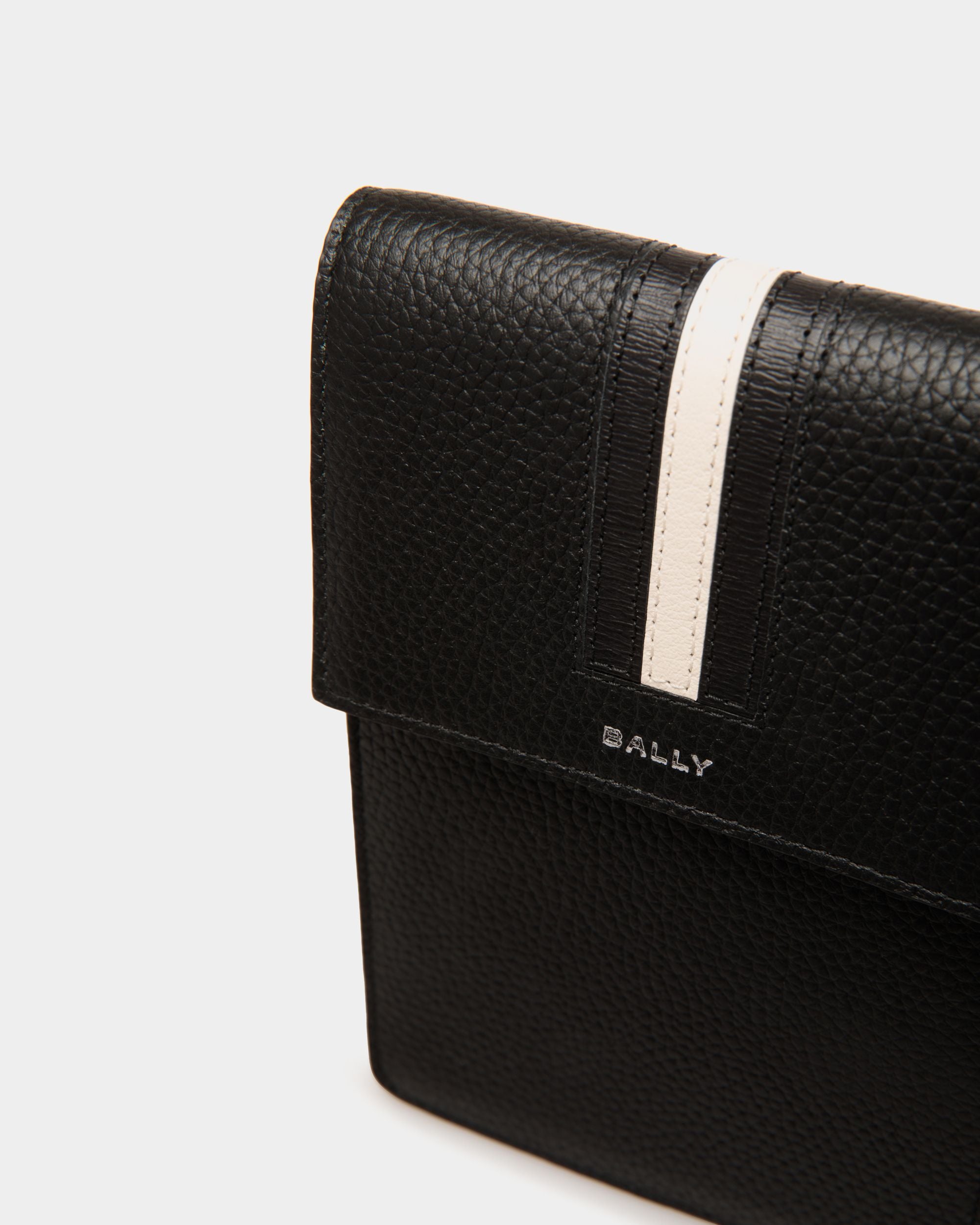 Bally Global - Ribbon Phone Wallet In Black Grained Leather - Black