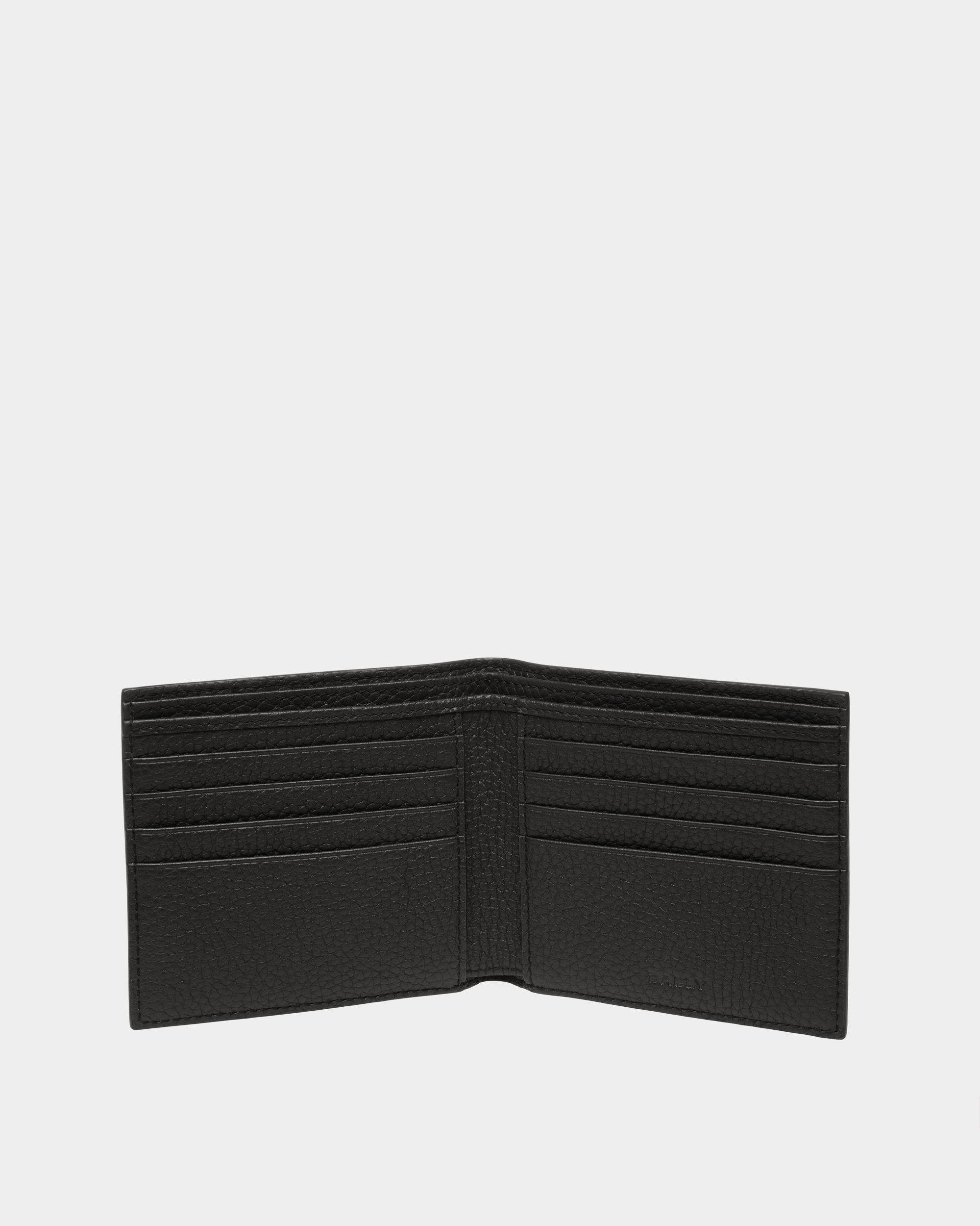 Bally Global - Ribbon Bifold In Black Grained Leather - Black