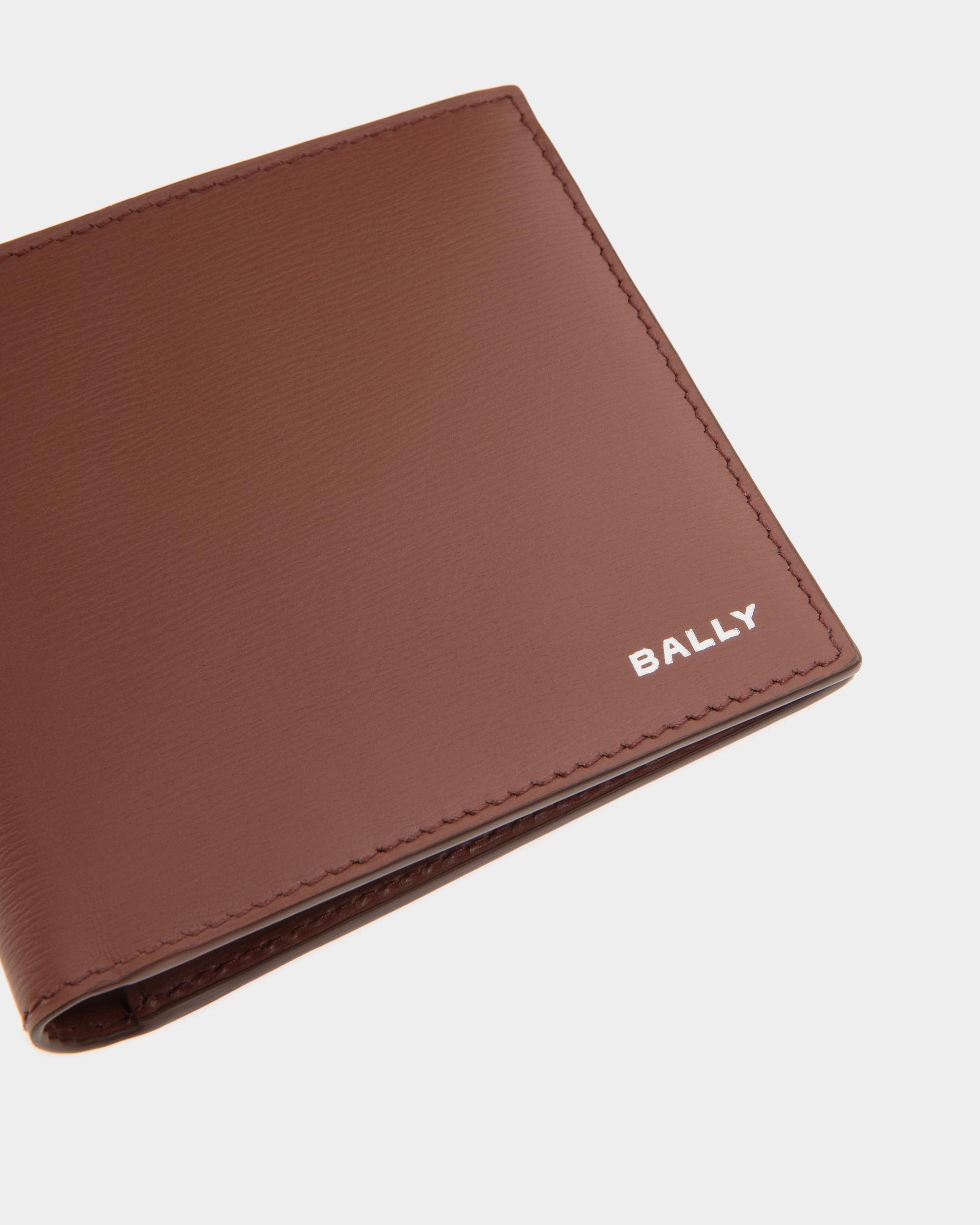 Bally Global - Crossing Bifold in Brown Leather - Brown