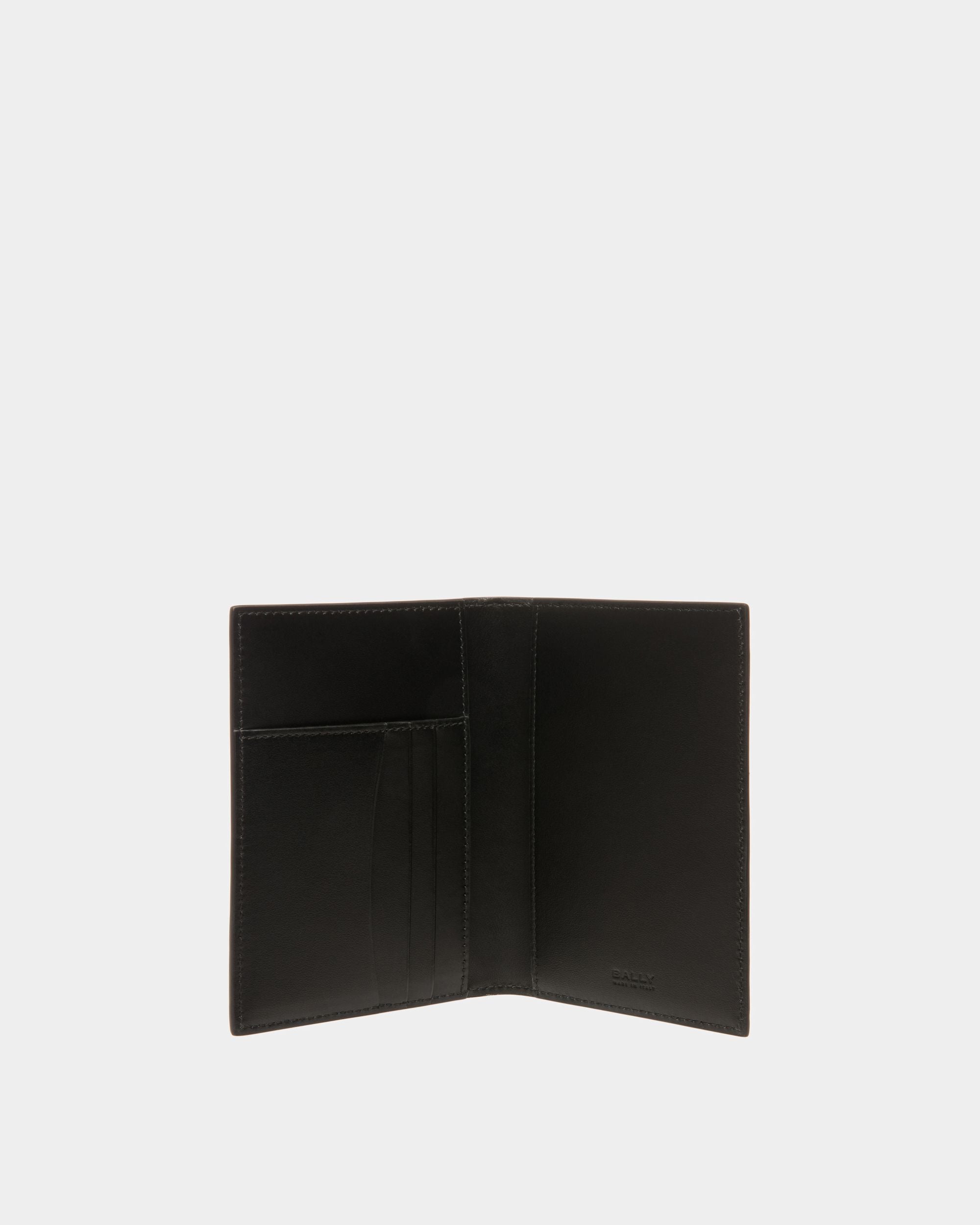 Bally Global - Banque Passport Case In Black Leather - Black