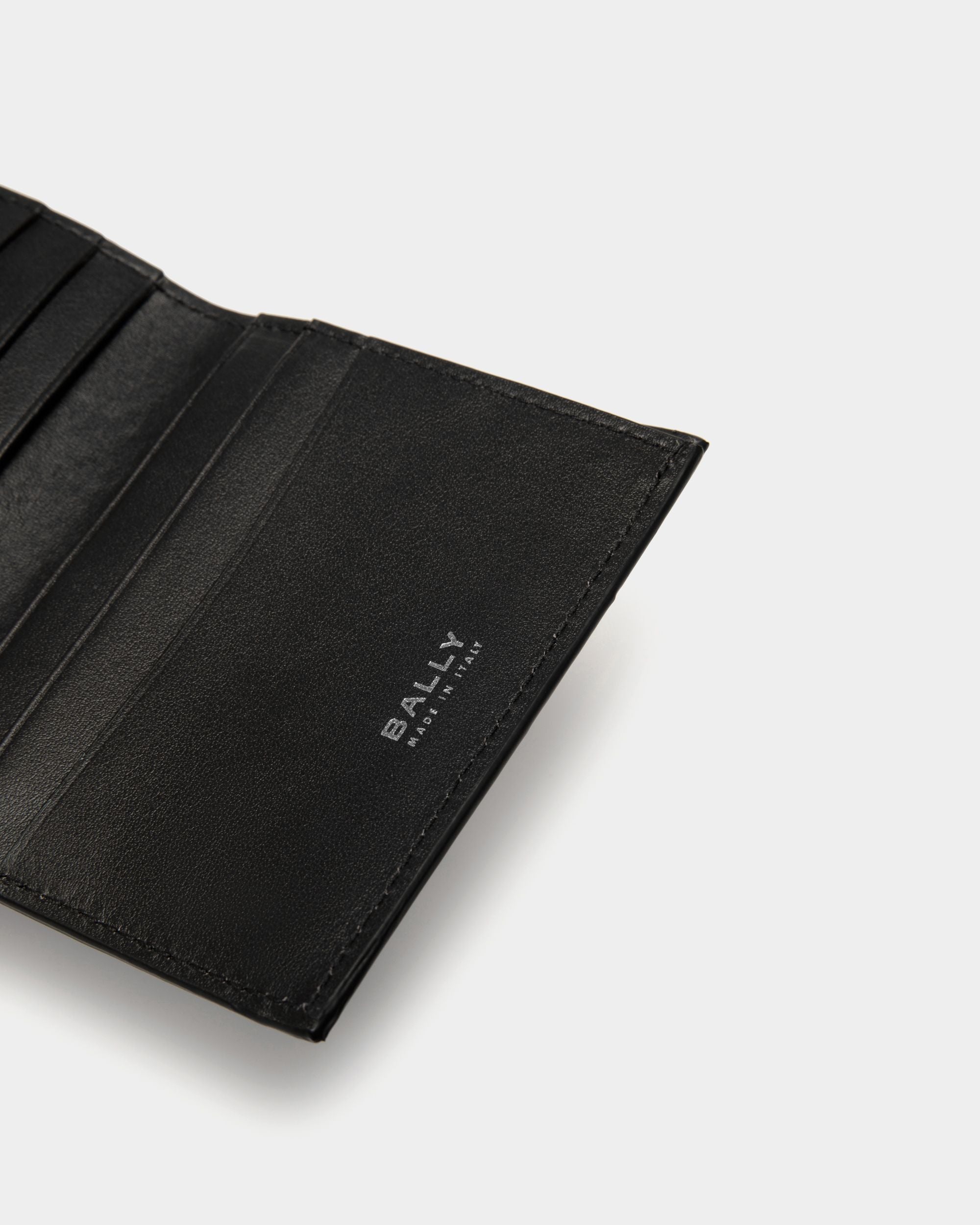 Bally Global - Deco Trifold Wallet in Black Leather - Black