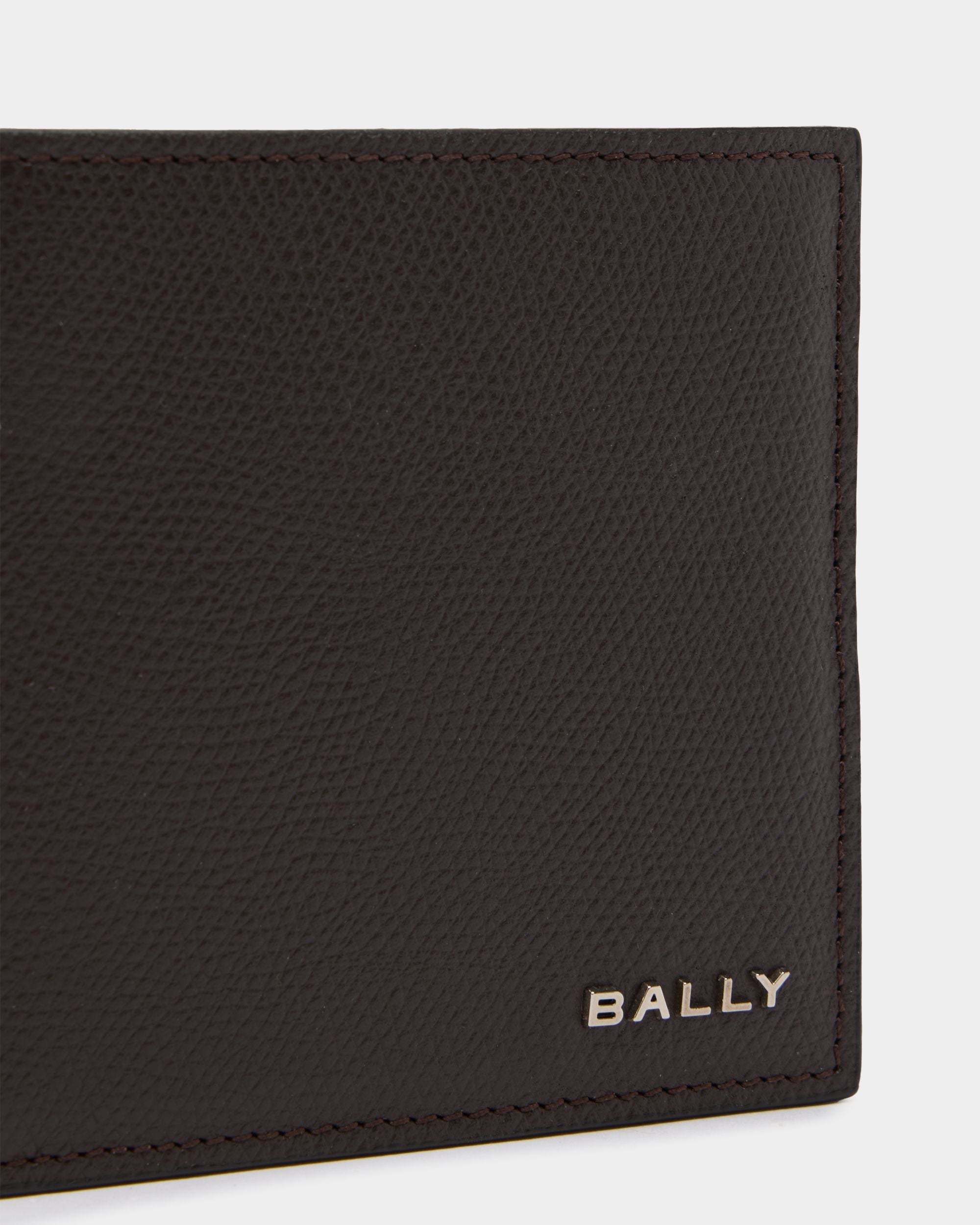 Bally Global - Bally Essential Wallet in Ebano And Red Grained Leather - Multicolor