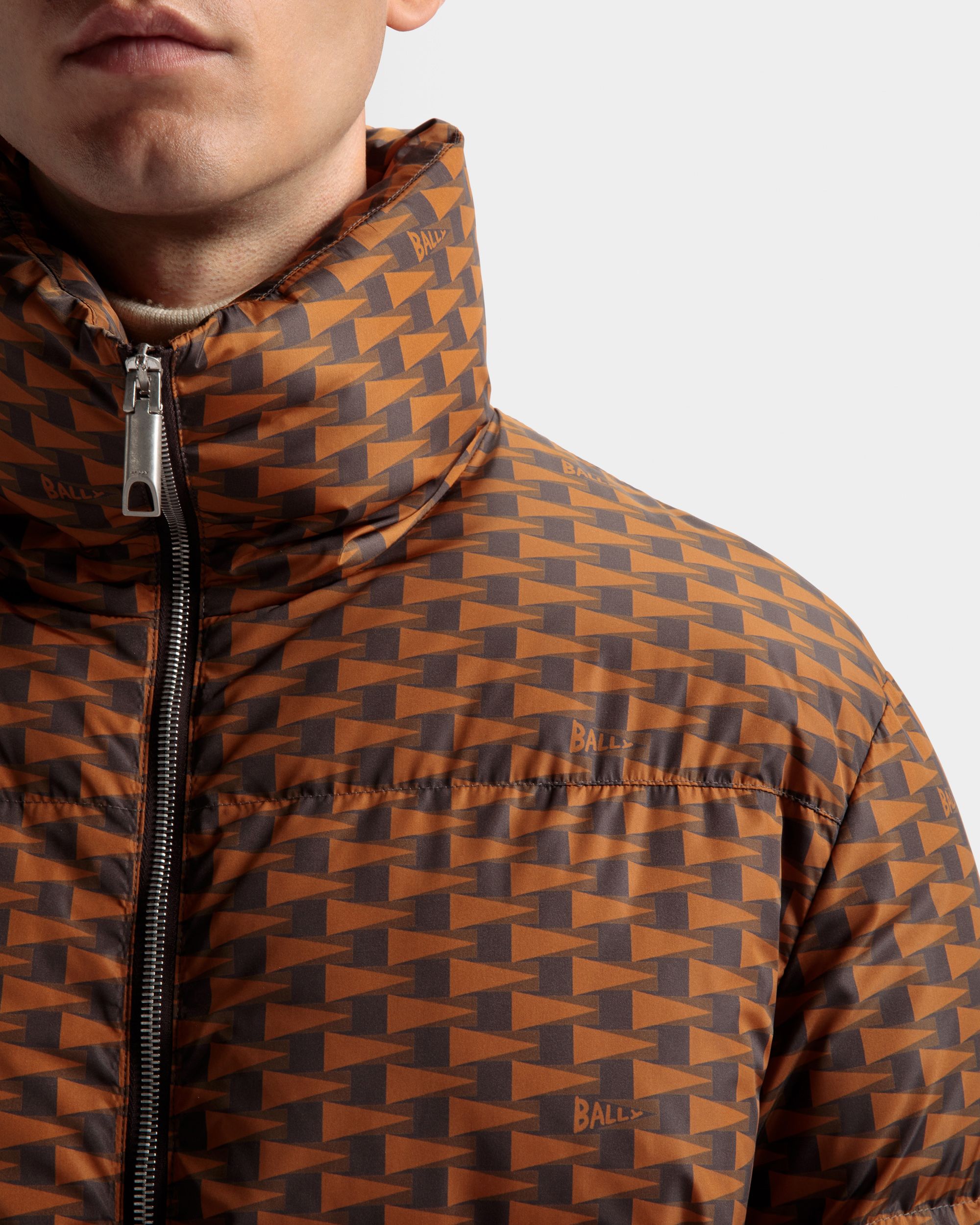 Bally Global - Doudoune En Nylon Marron - Marron