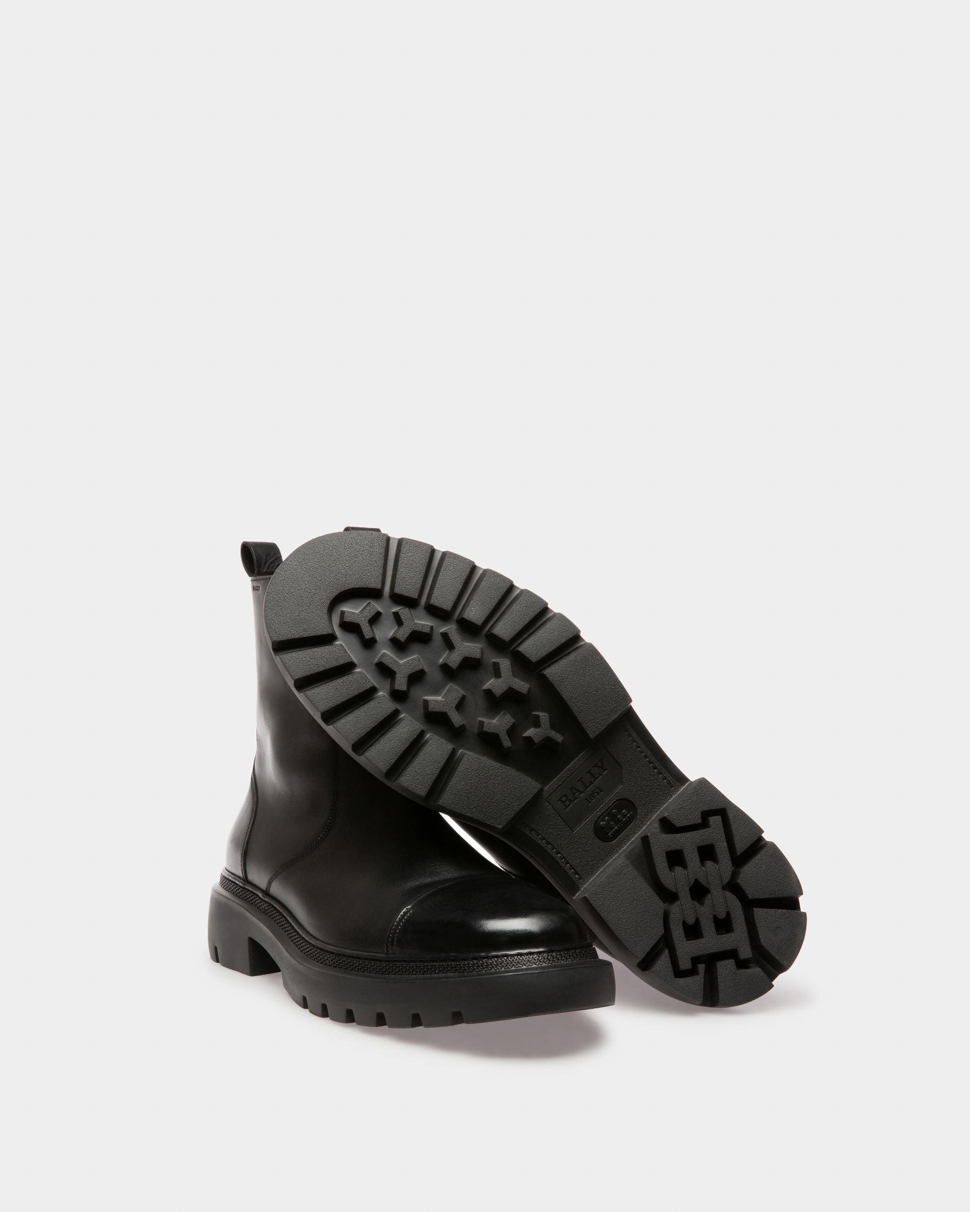 Bally Global - Vaughen Leather Boots In Black - Black