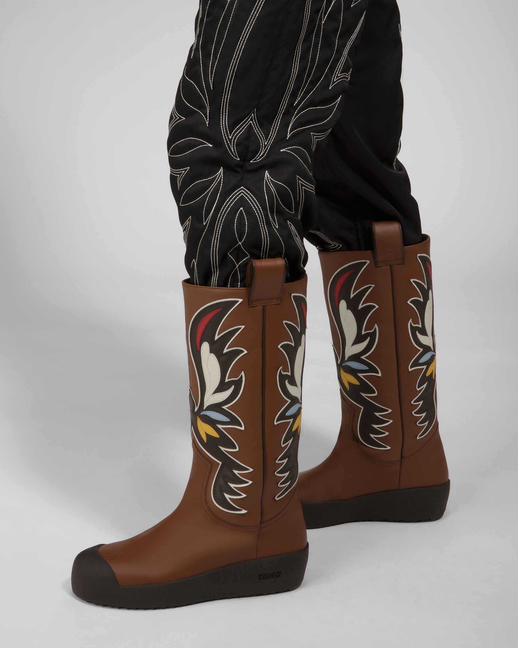 Bally Global - Chambery Leather Snow Boots In Brown & Ebony Brown - Brown
