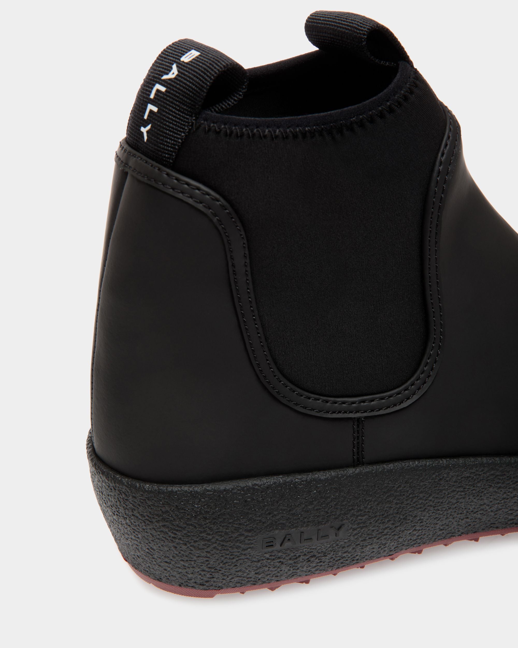 Bally Global - Bally Curling Boots In Black Leather - Black
