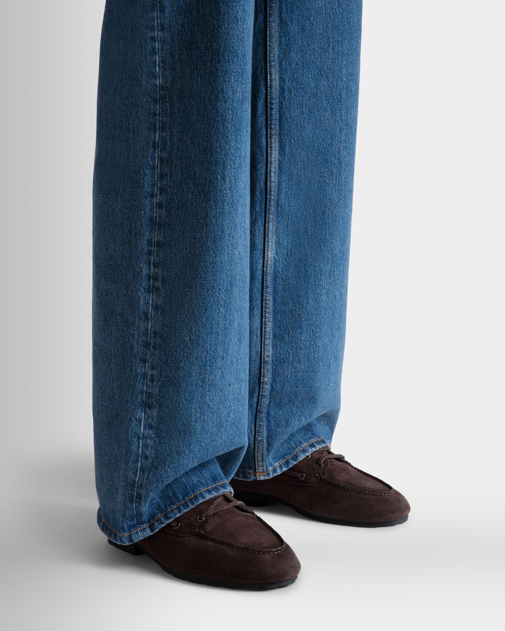 Bally Global - Bottine Plume En Daim Ebano - Marron