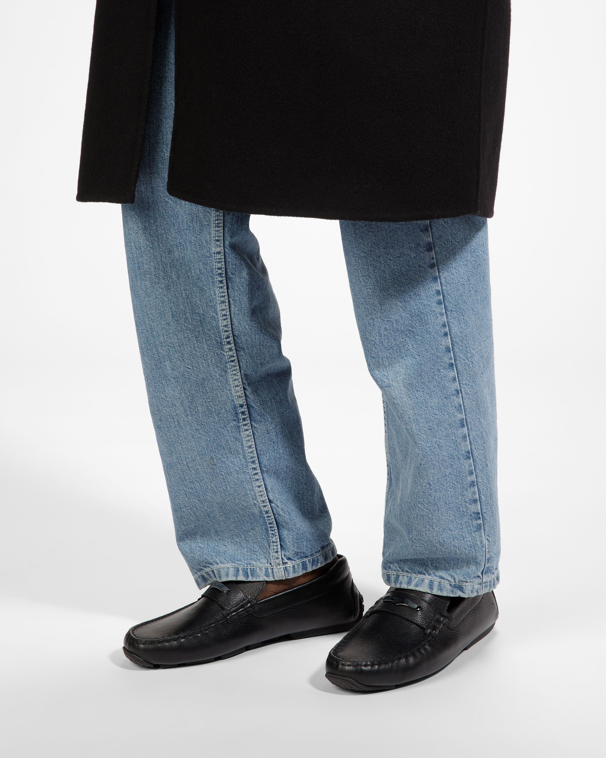 Bally Global - Pivial Leather Drivers In Black - Black