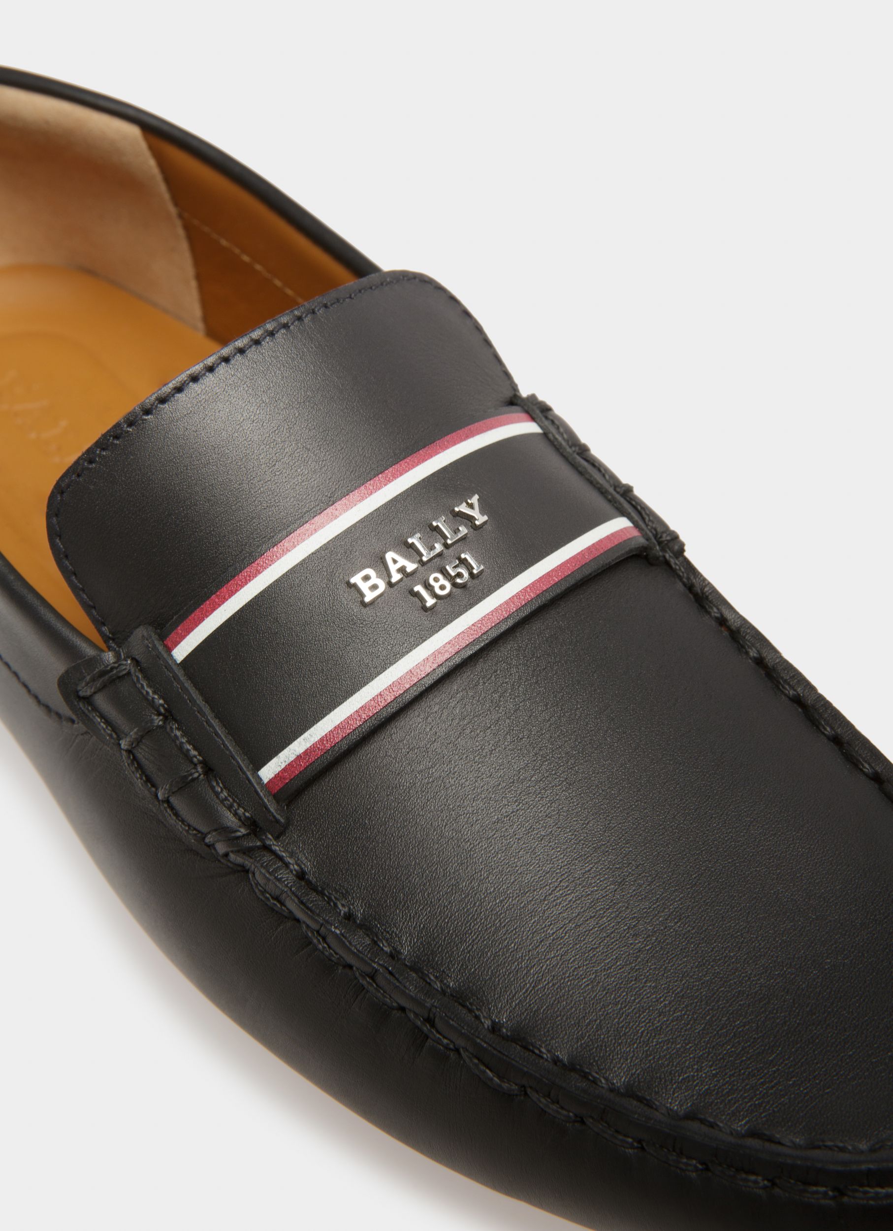 Bally Global - Pabyl Leather Drivers In Black - Black
