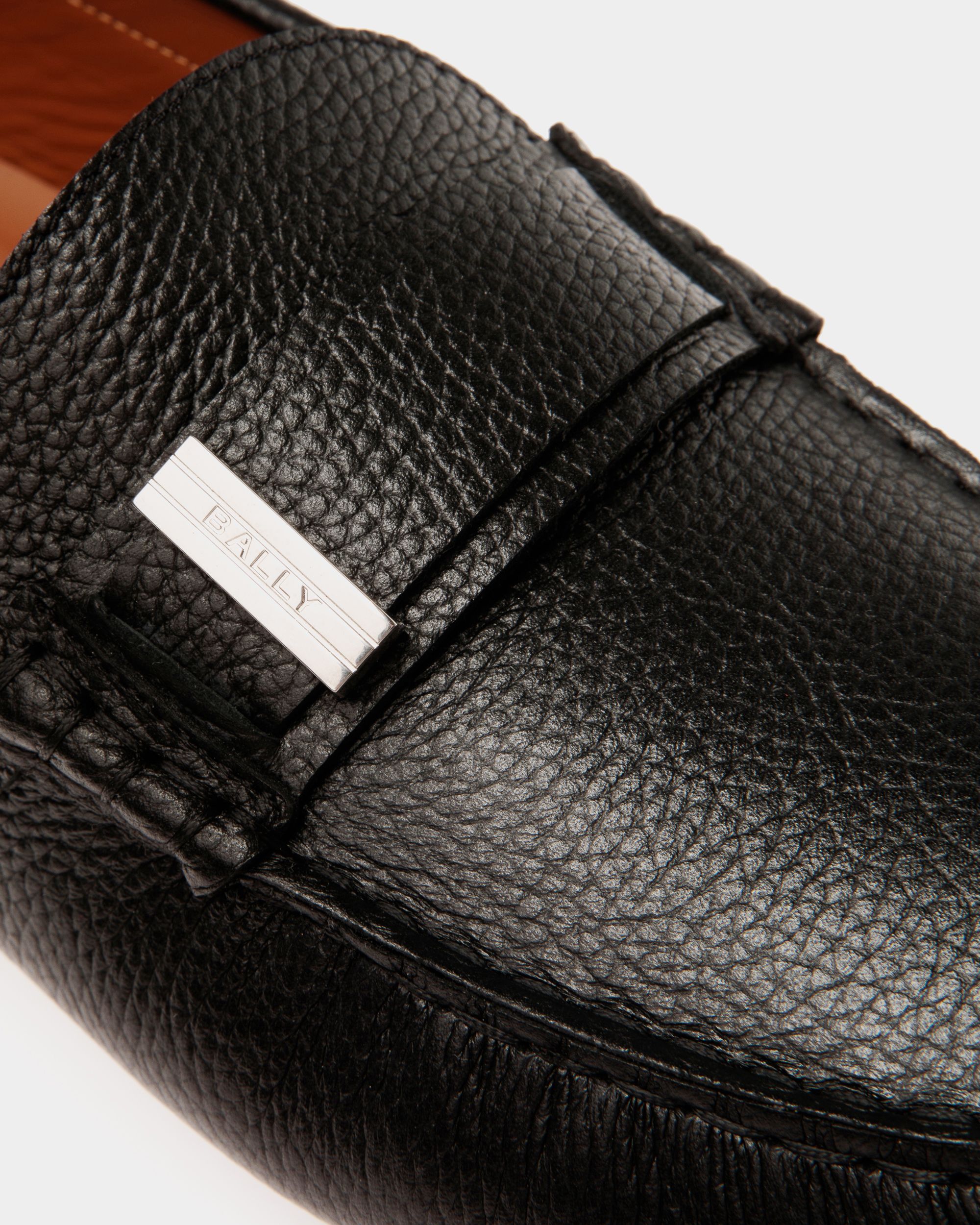 Bally Global - Kerbs Driver In Black Grained Leather - Black