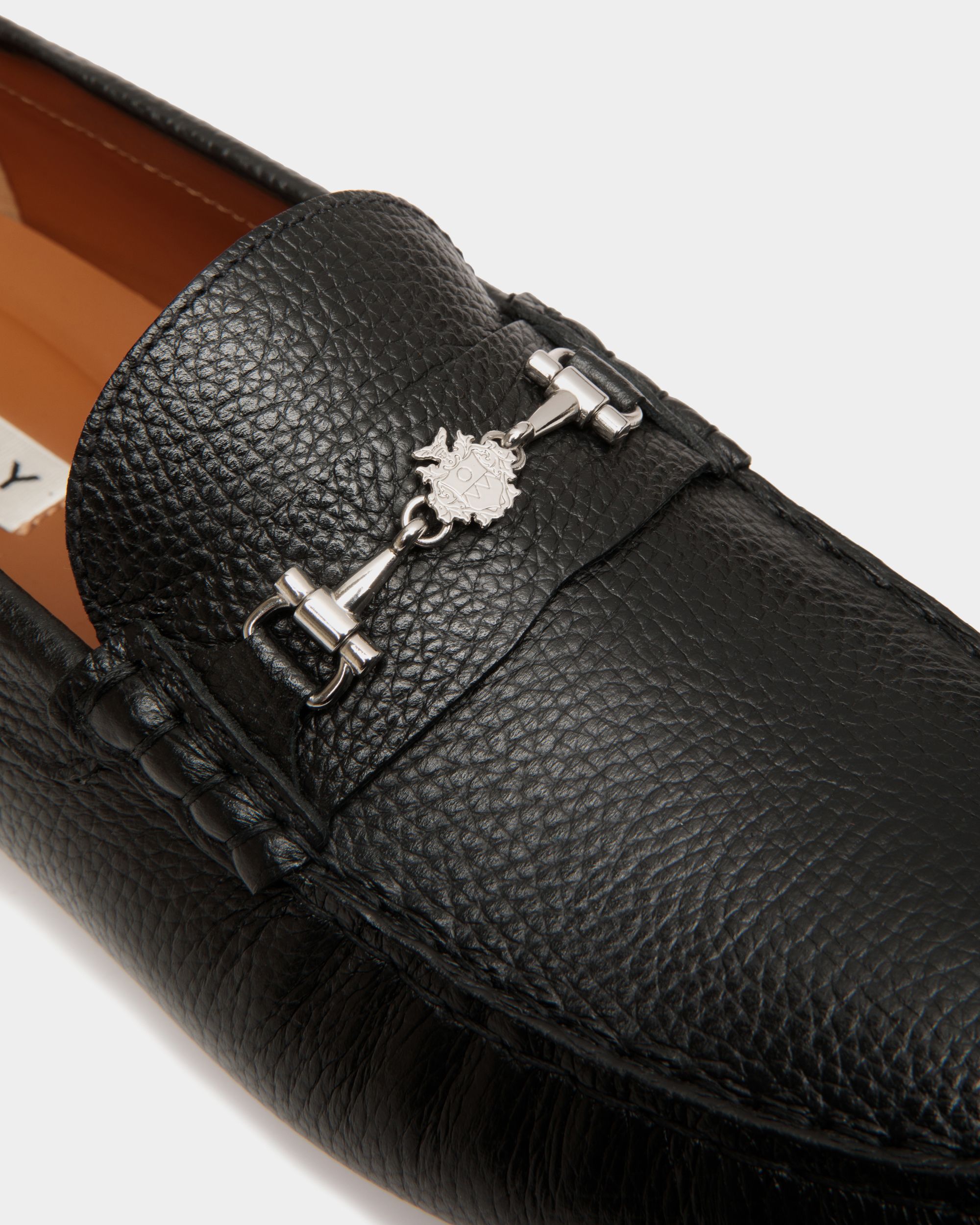 Bally Global - Kerbs Driver in Black Grained Leather - Black