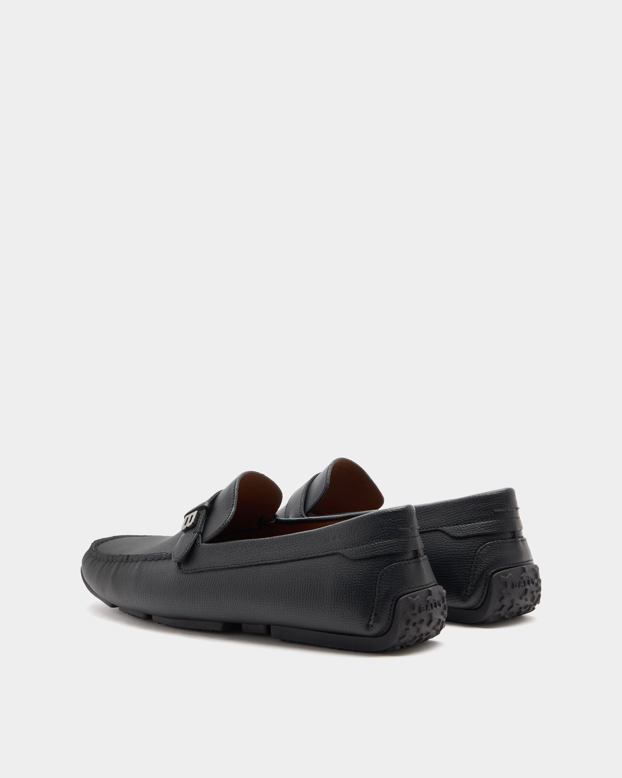Bally Global - Pilot Driver in Black Grained Leather - Black