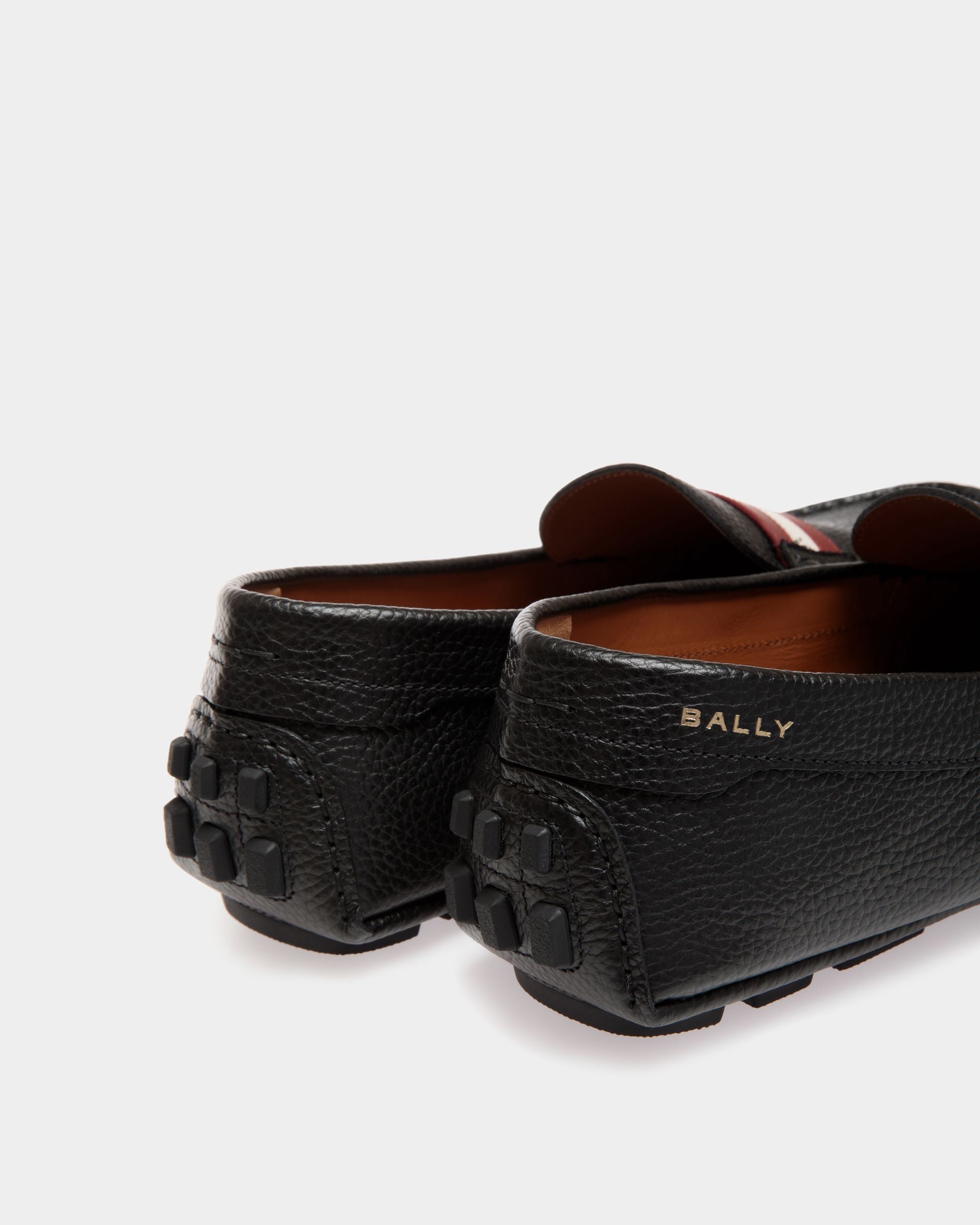 Bally Global - Kerbs Driver in Black Grained Leather - Black