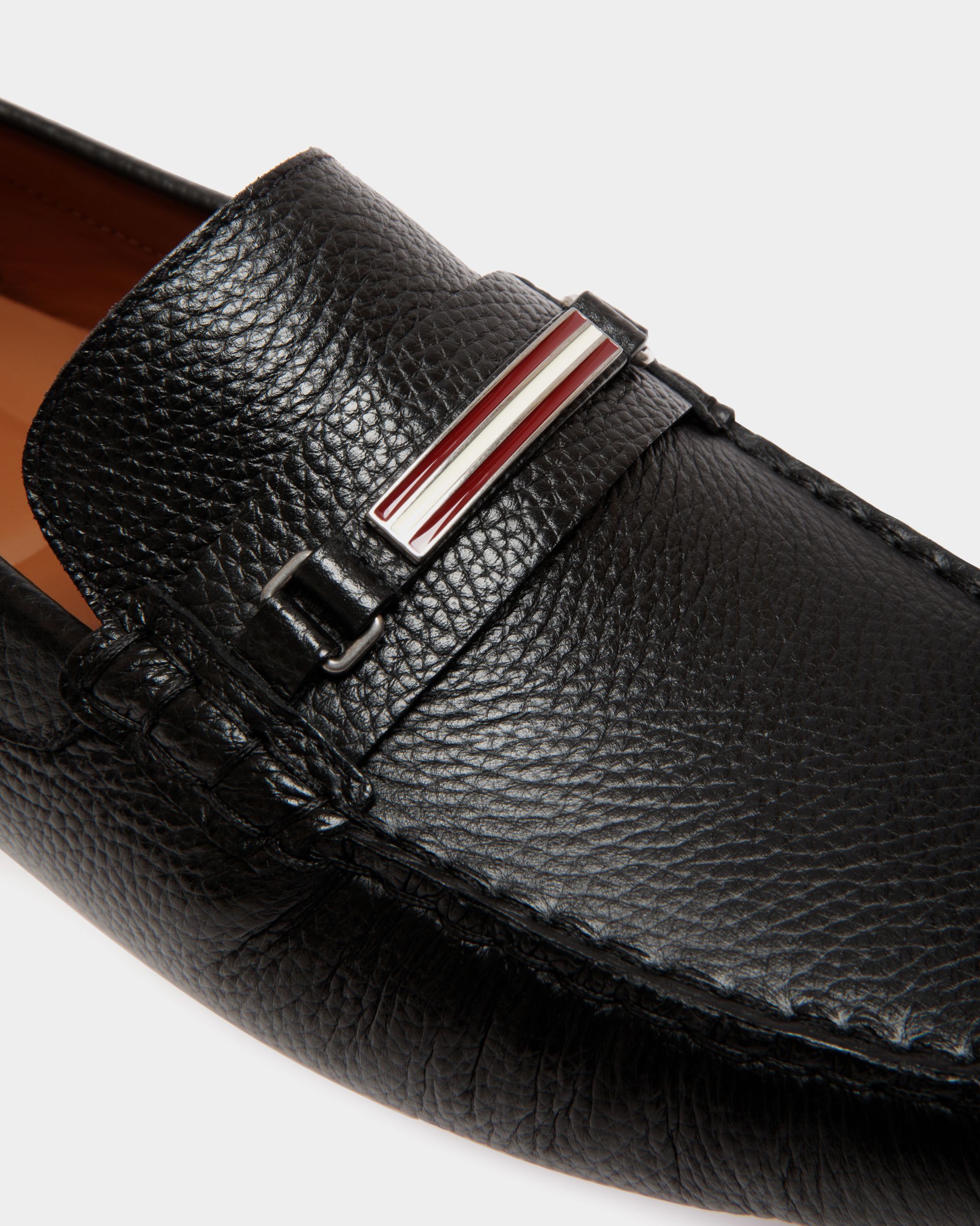 Bally Global - Pilot Driver in Black Grained Leather - Black