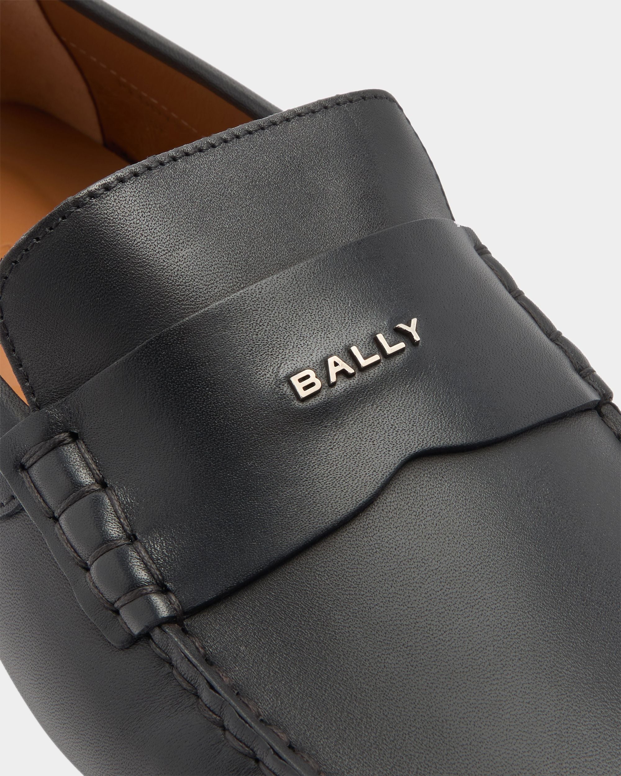 Bally Global - Pilot Driver in Black Leather - Black