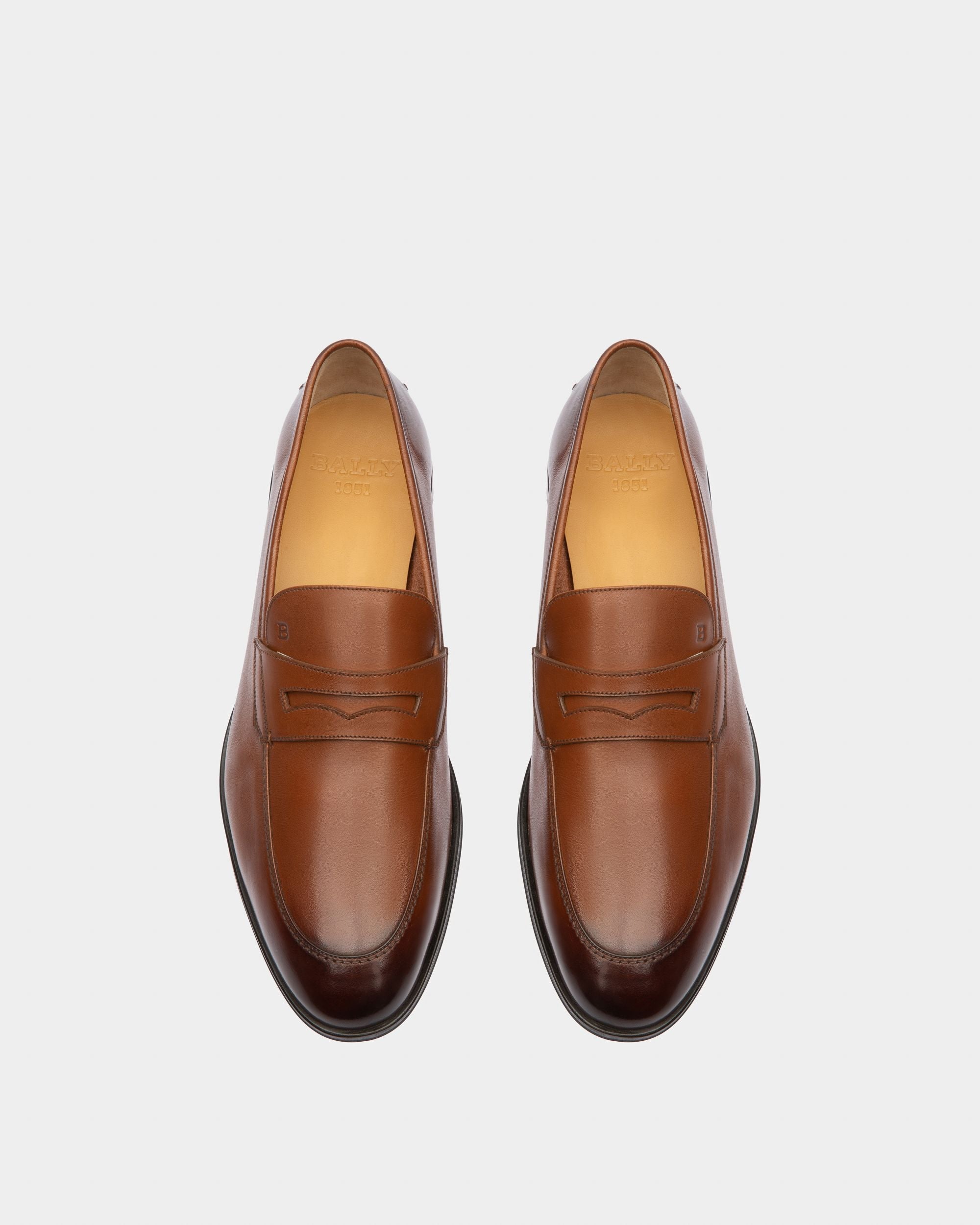 Bally Global - Webb Leather Loafers In Brown - Marrón