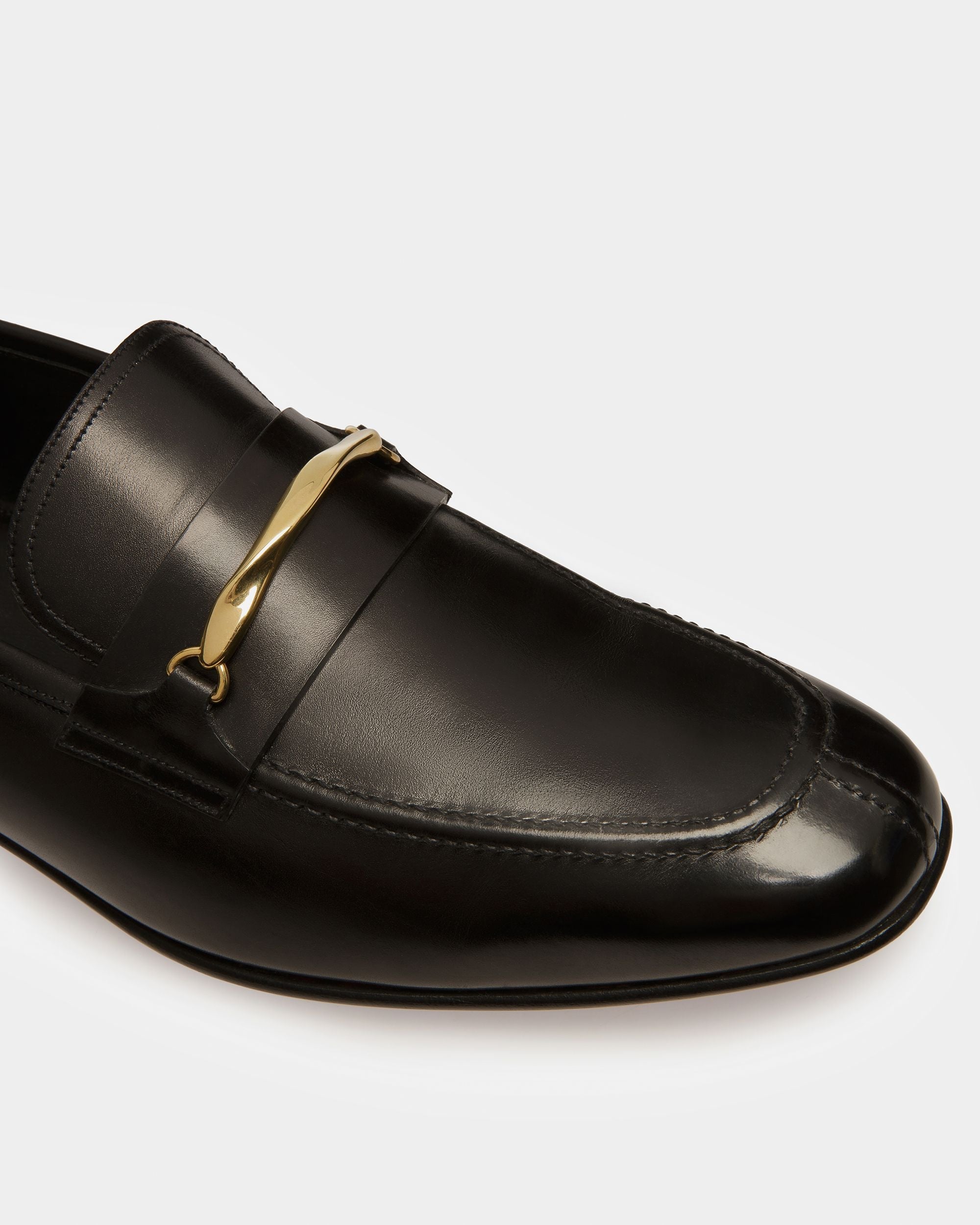 Bally Global - Suisse Loafers In Leather - Black