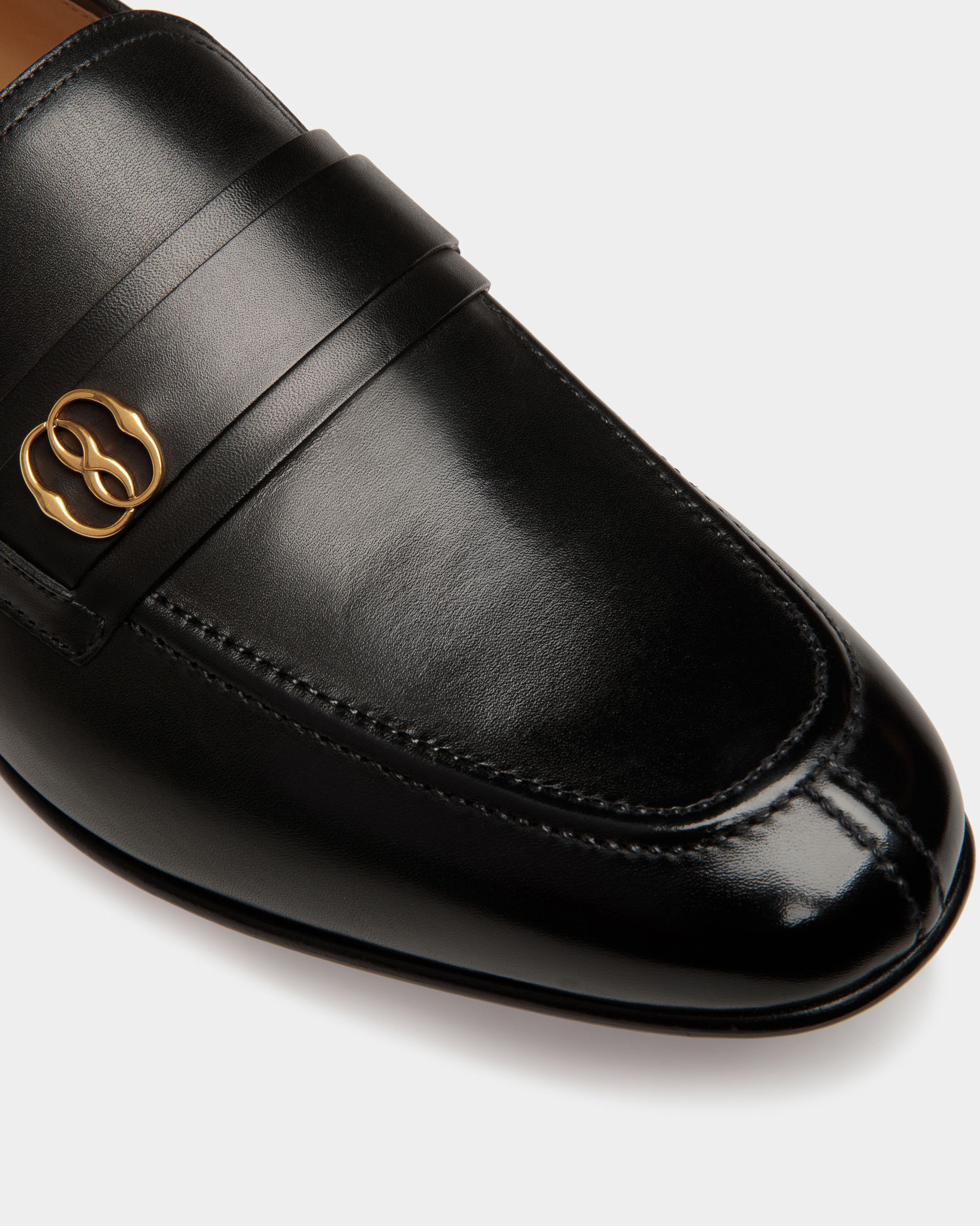 Bally Global - Suisse Loafers In Black Leather - Black