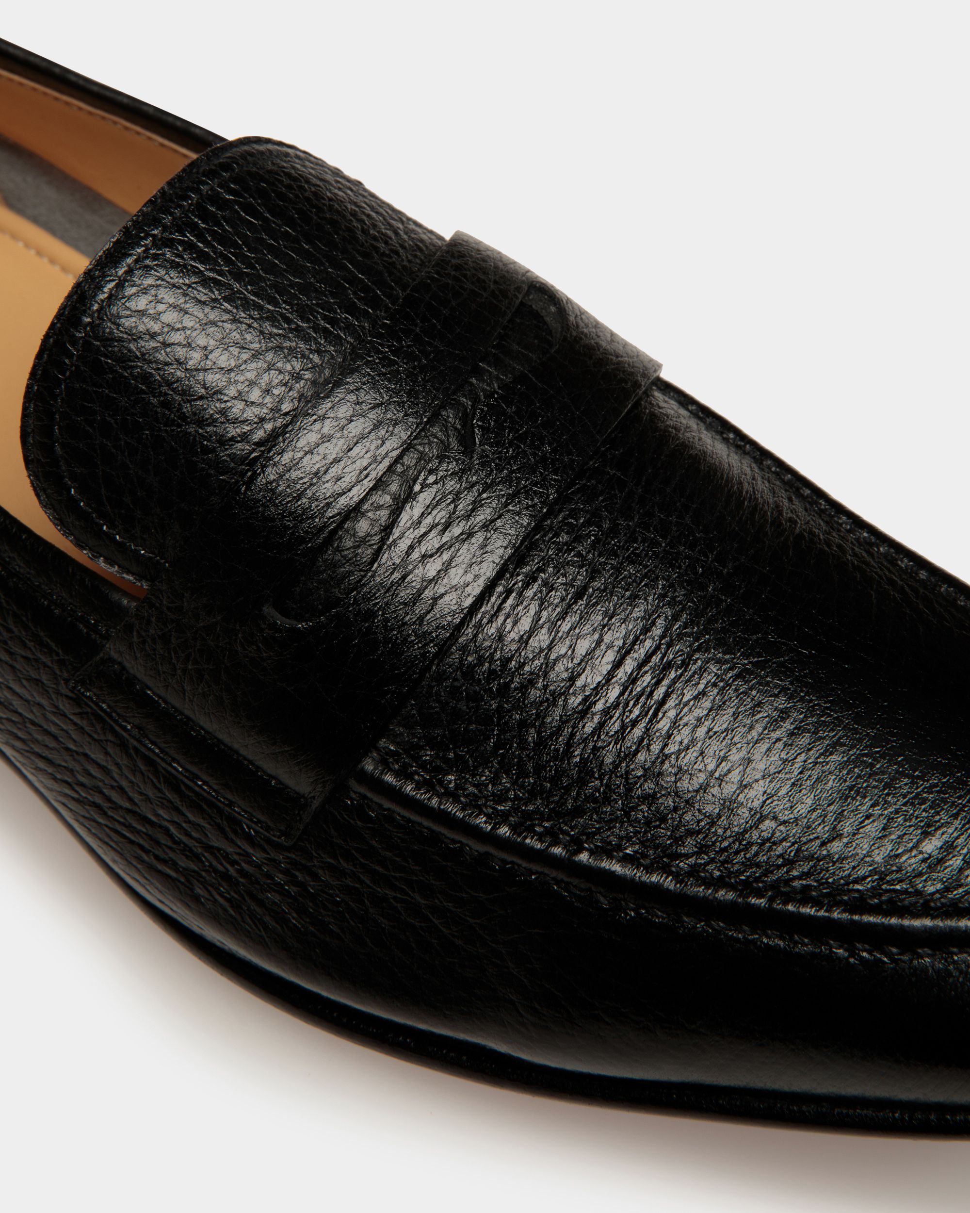 Bally Global - Suisse Loafers In Black Leather - Black